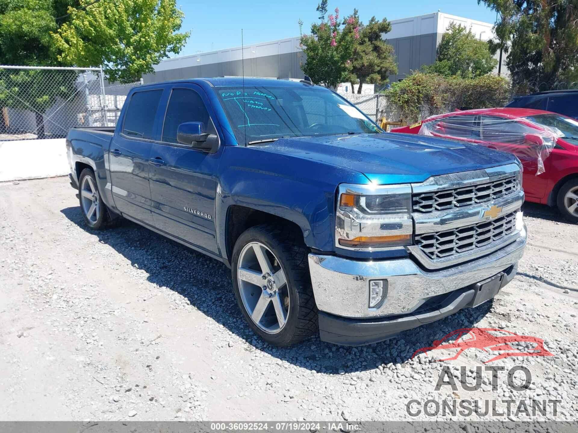 CHEVROLET SILVERADO 1500 2018 - 3GCUCRER0JG365005