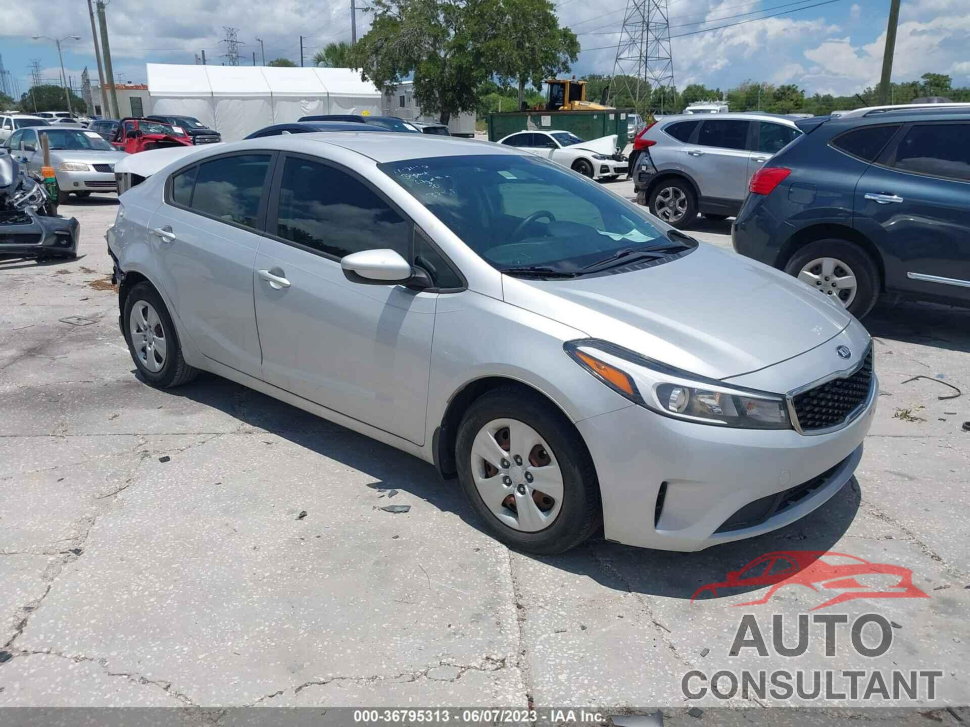 KIA FORTE 2017 - 3KPFK4A73HE157953