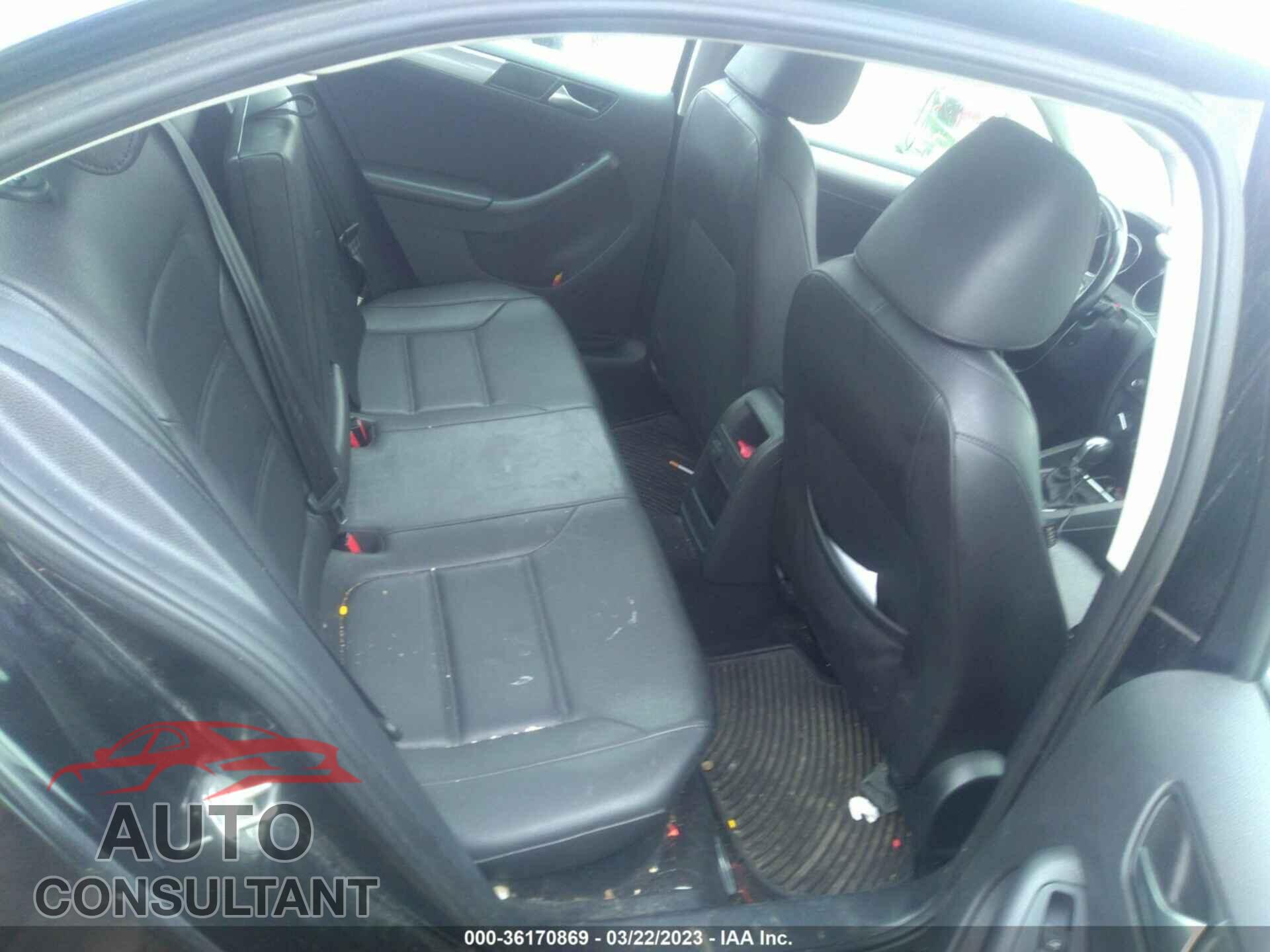 VOLKSWAGEN JETTA 2017 - 3VWDB7AJ5HM257768
