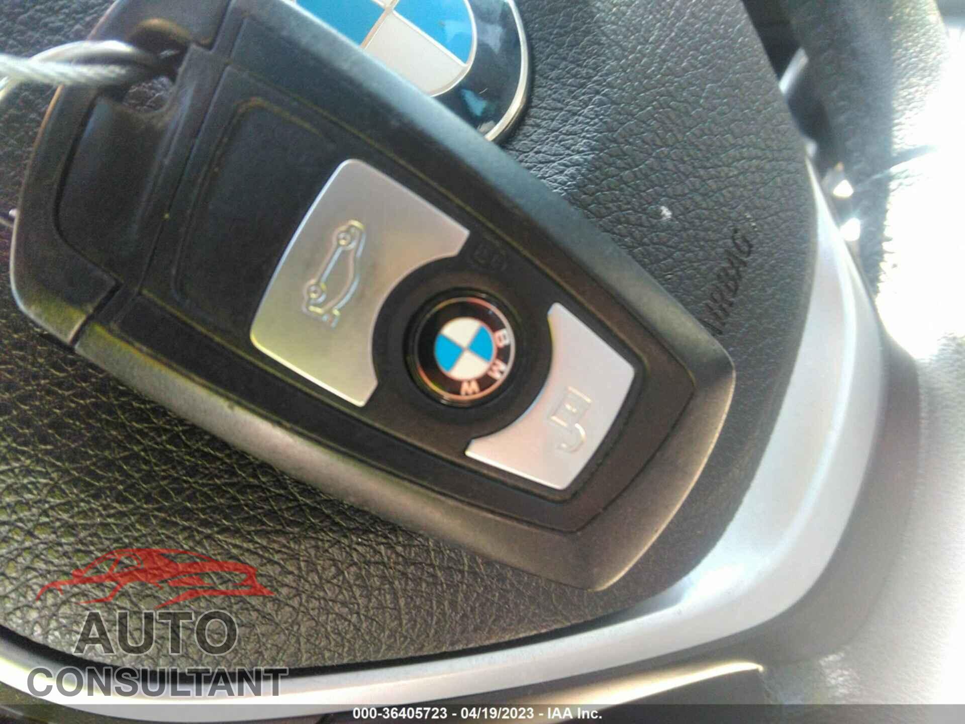 BMW 3 SERIES 2015 - WBA3C1C52FK118286