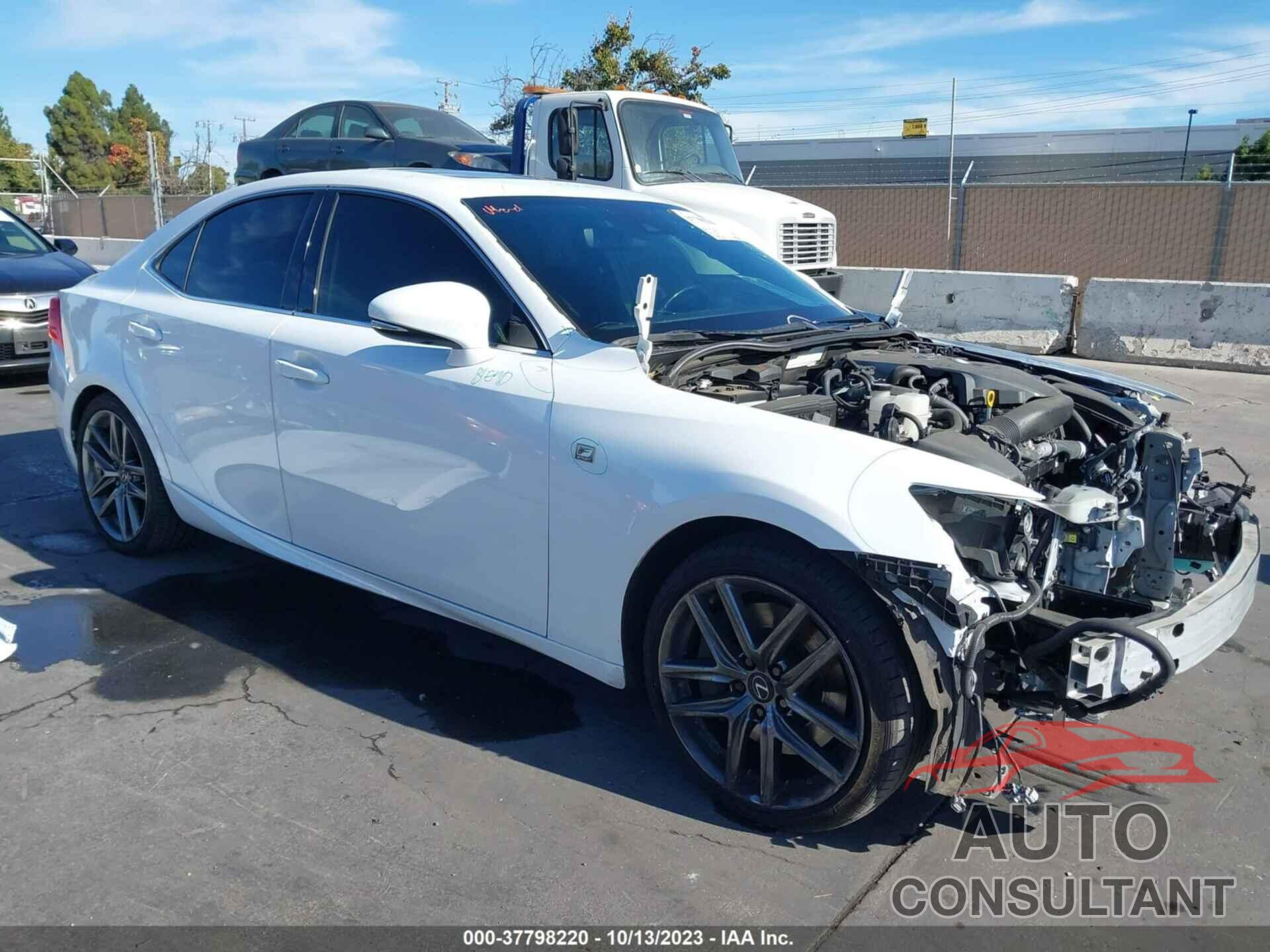 LEXUS IS 300 2020 - JTHGA1D26L5102387