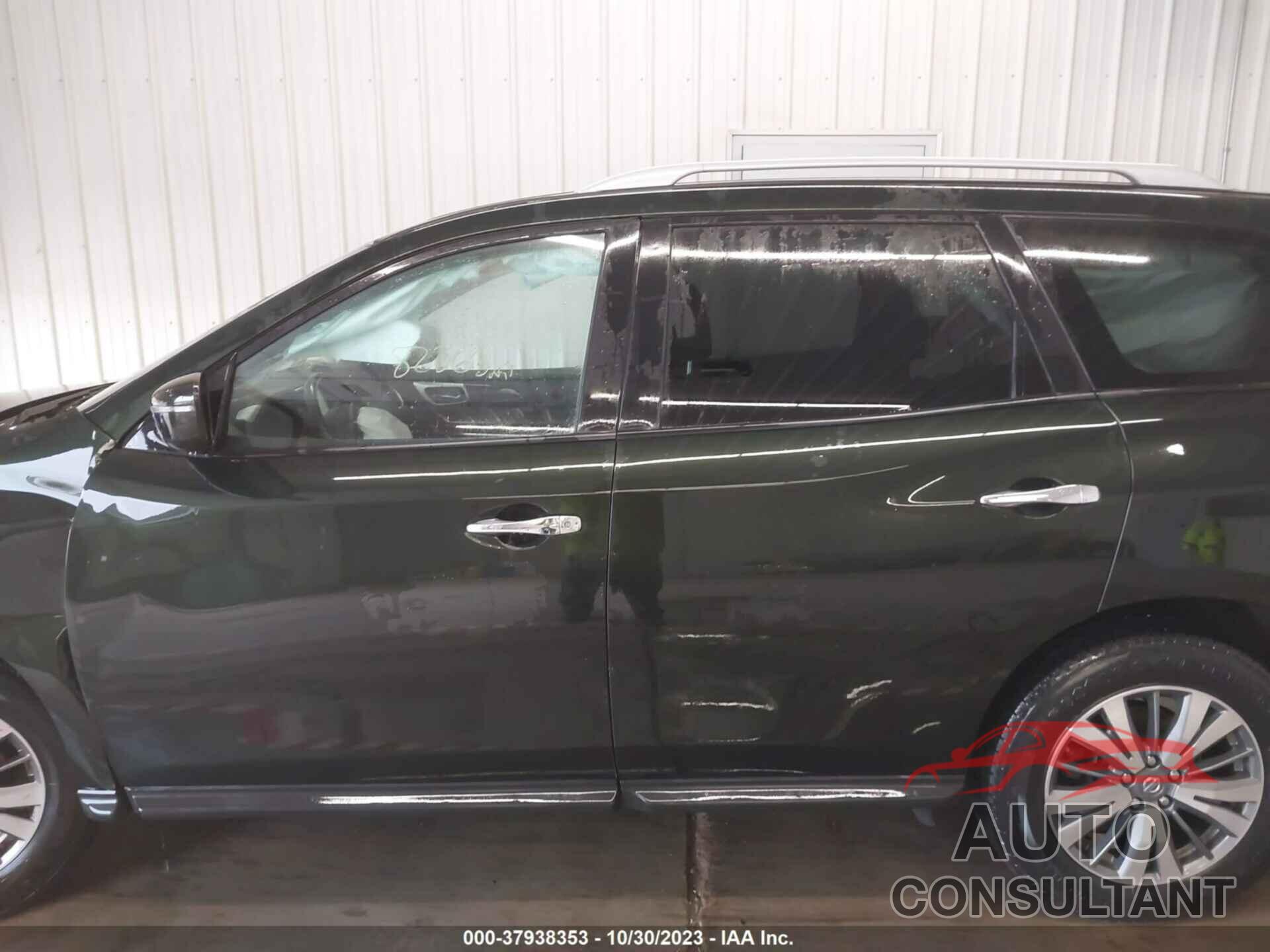 NISSAN PATHFINDER 2019 - 5N1DR2MN5KC576446