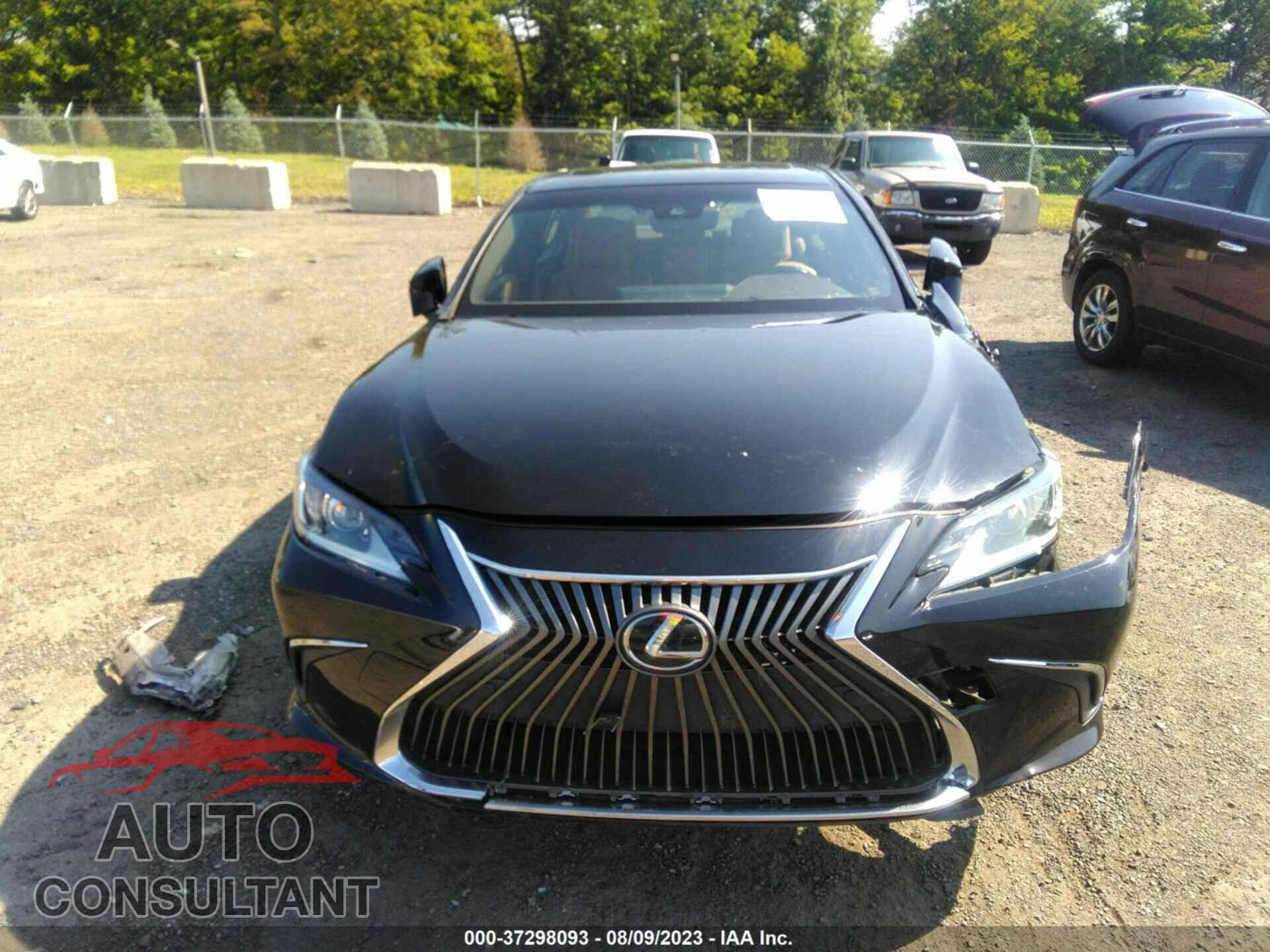 LEXUS ES 2019 - JTHBZ1B15K2002634