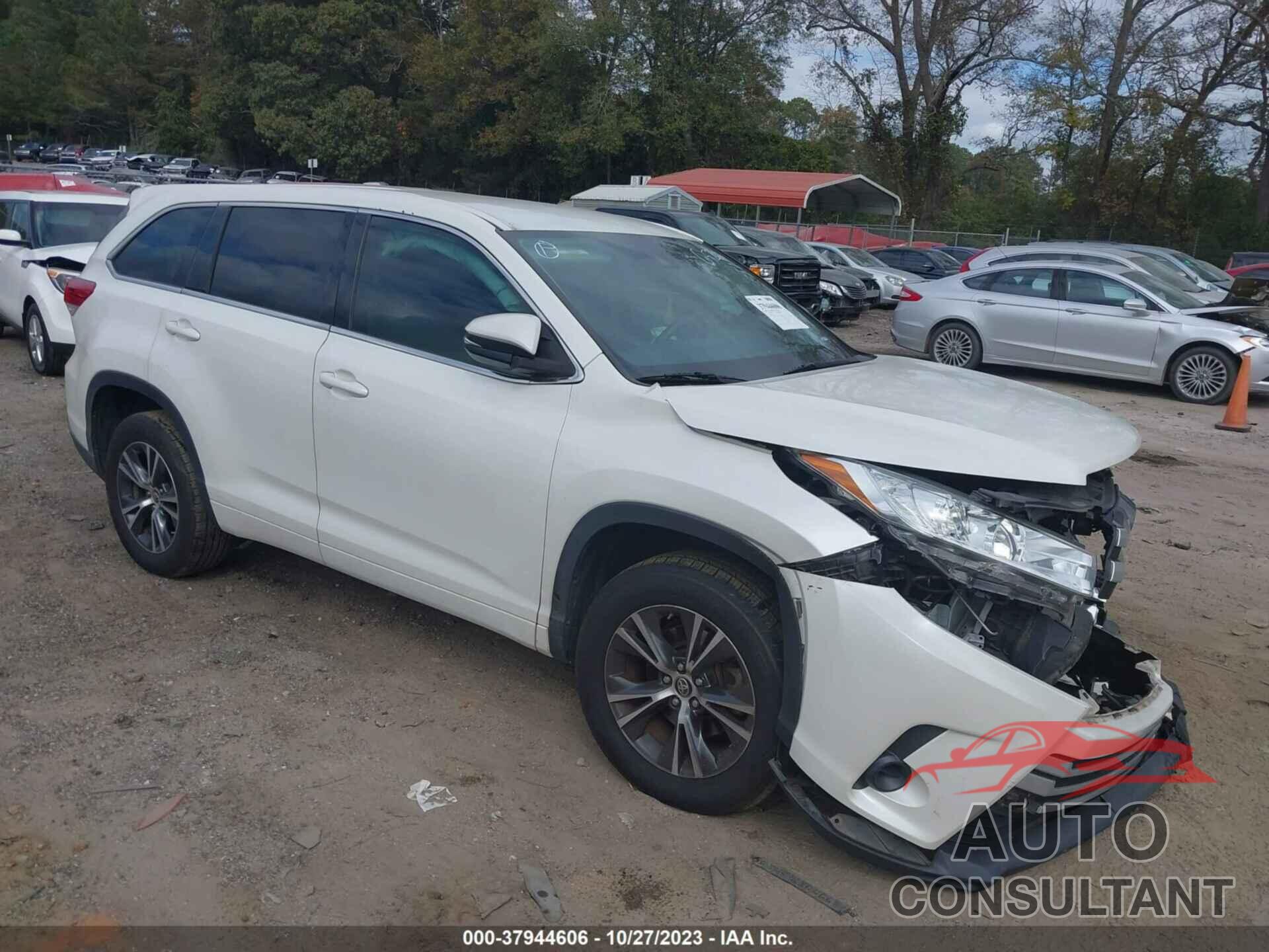 TOYOTA HIGHLANDER 2018 - 5TDZZRFH5JS256521