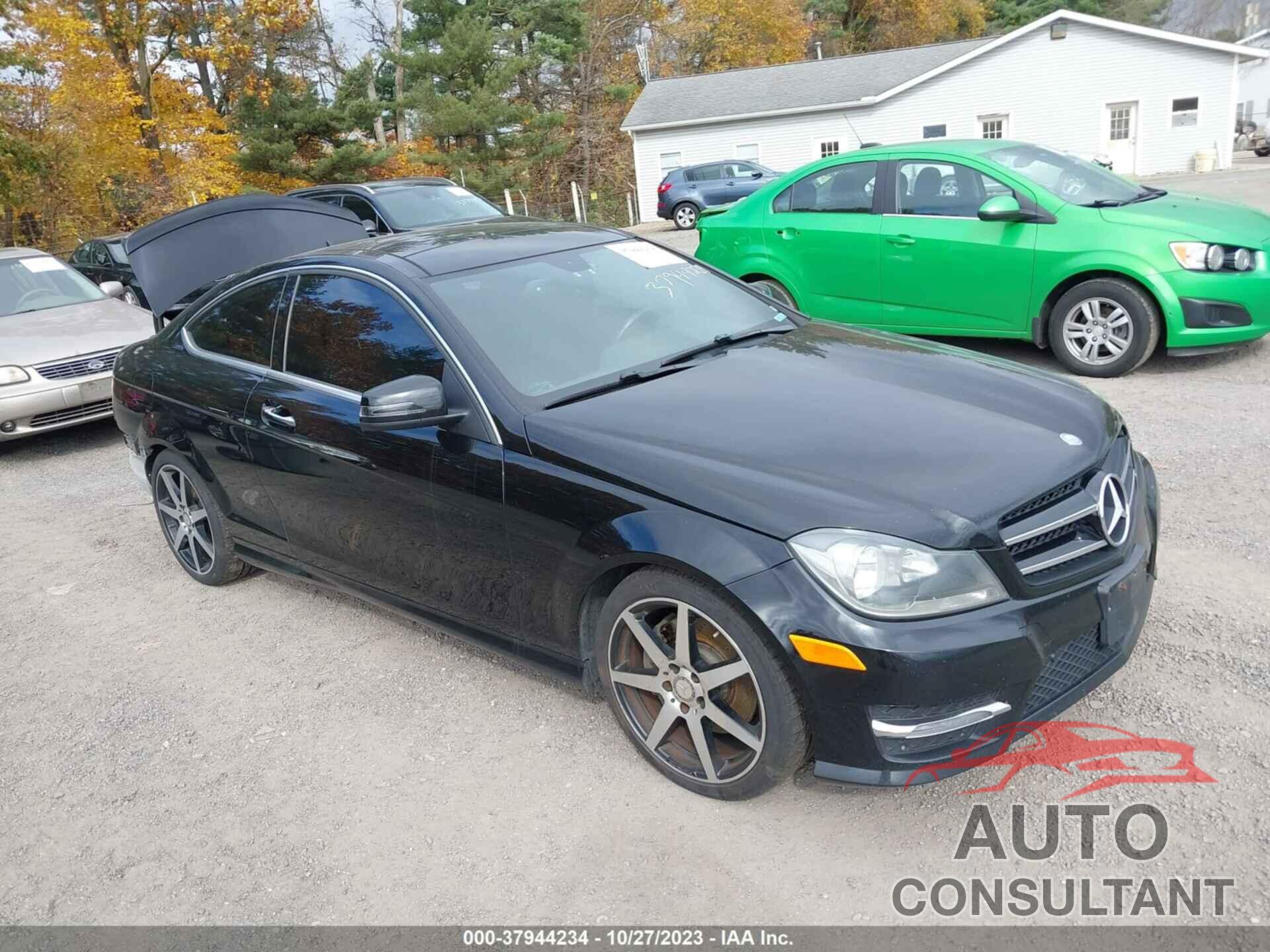 MERCEDES-BENZ C 350 2015 - WDDGJ8JBXFG358027
