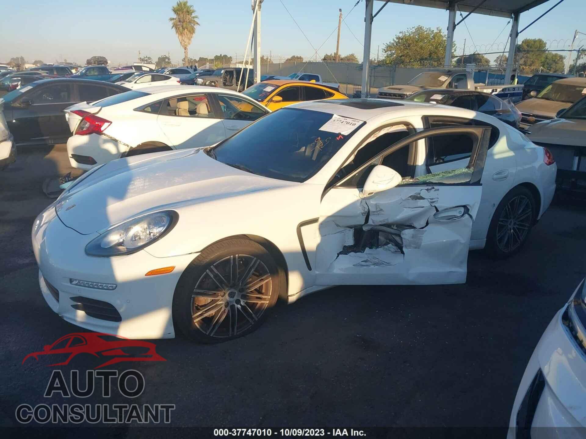PORSCHE PANAMERA 2015 - WP0AA2A72FL005751