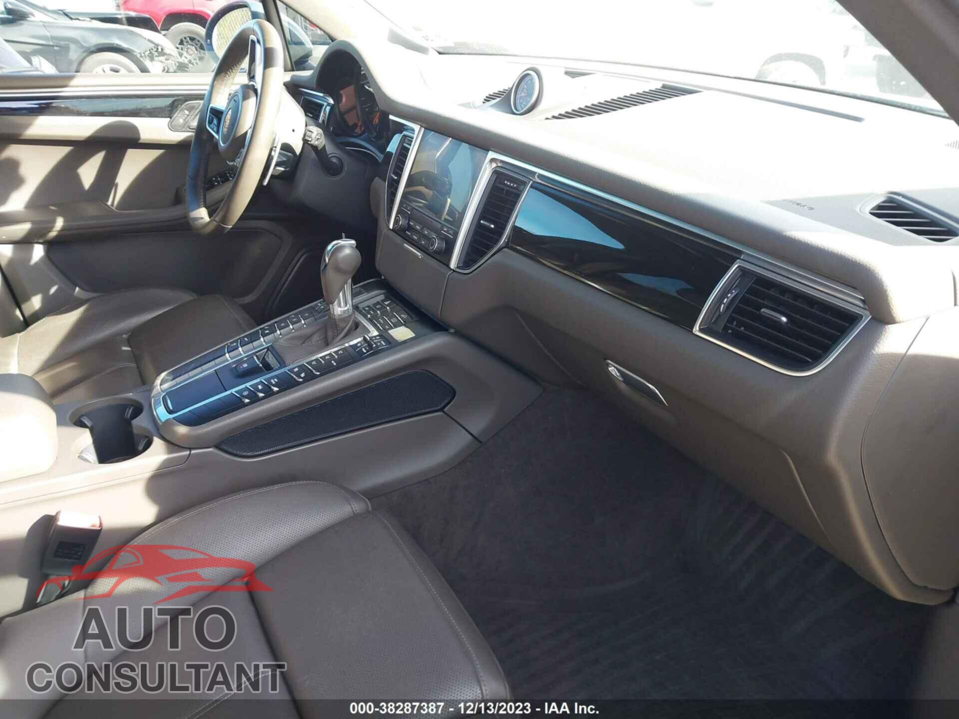 PORSCHE MACAN 2018 - WP1AA2A54JLB08286