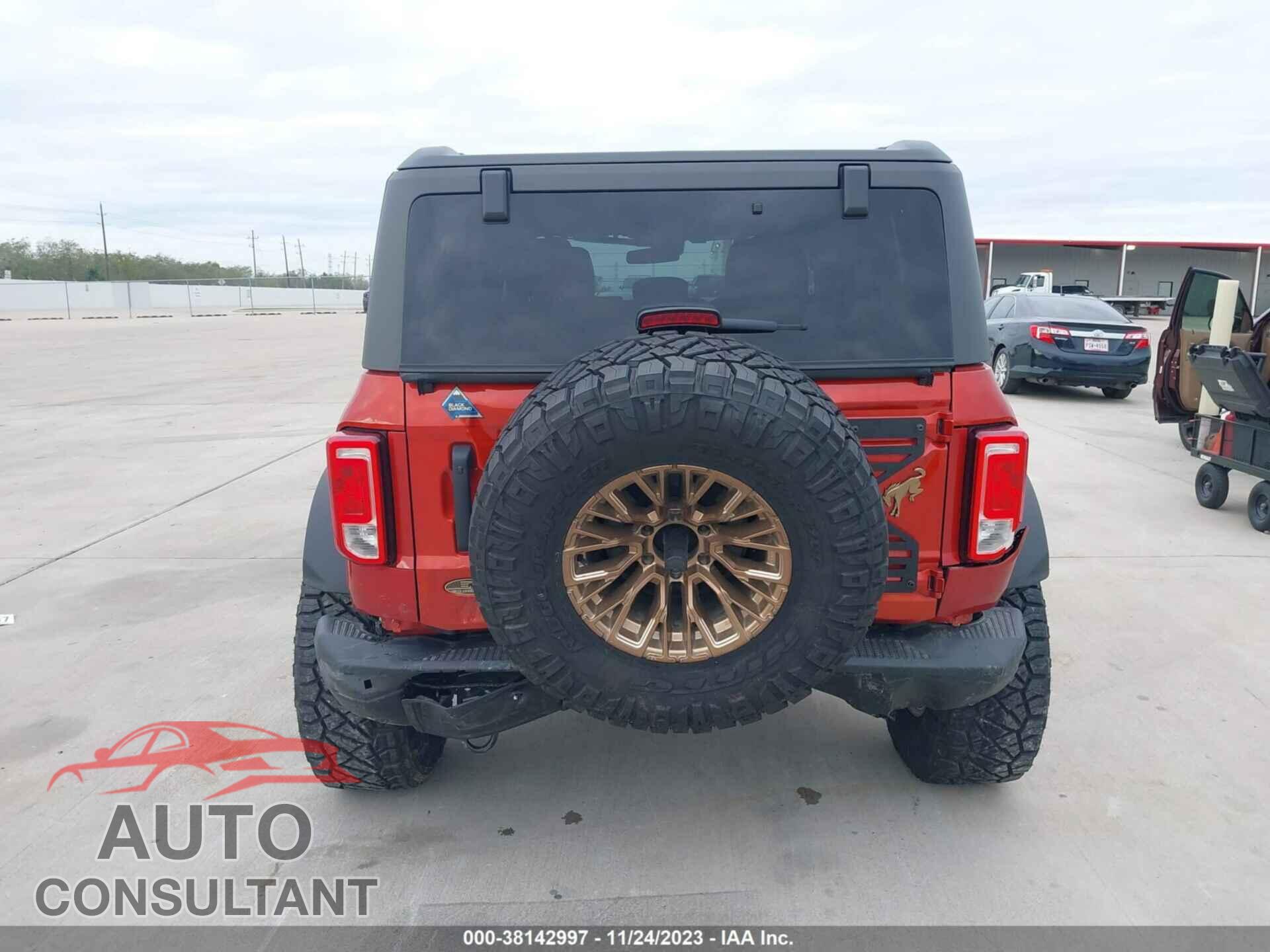 FORD BRONCO 2023 - 1FMEE5DP0PLB02477