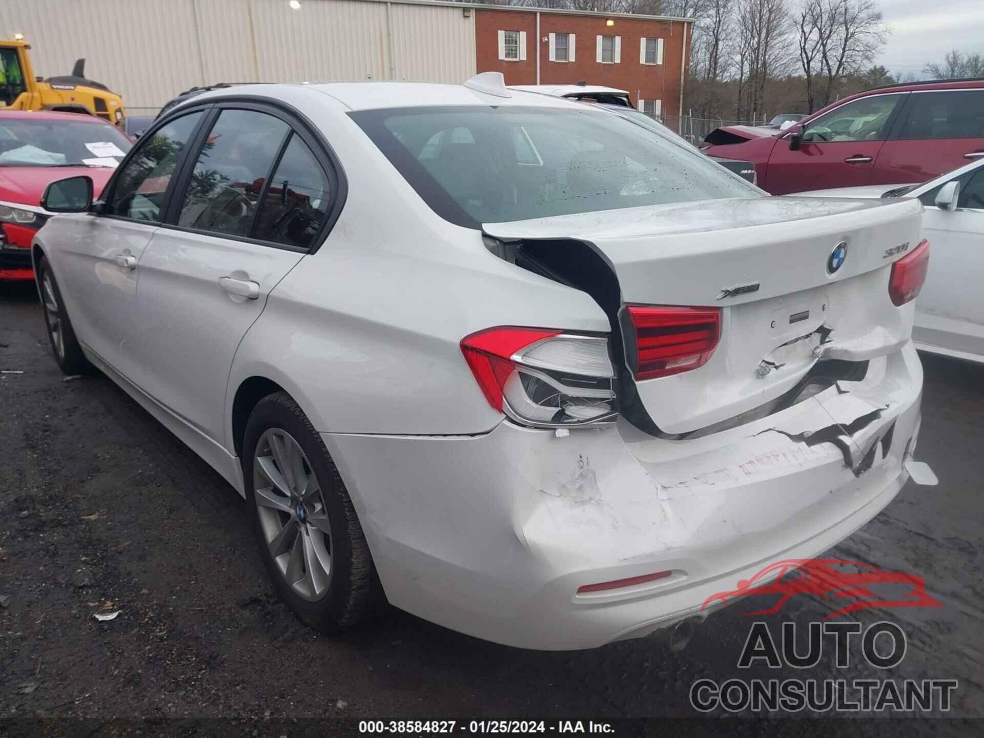 BMW 320I 2018 - WBA8E5G51JNV02889