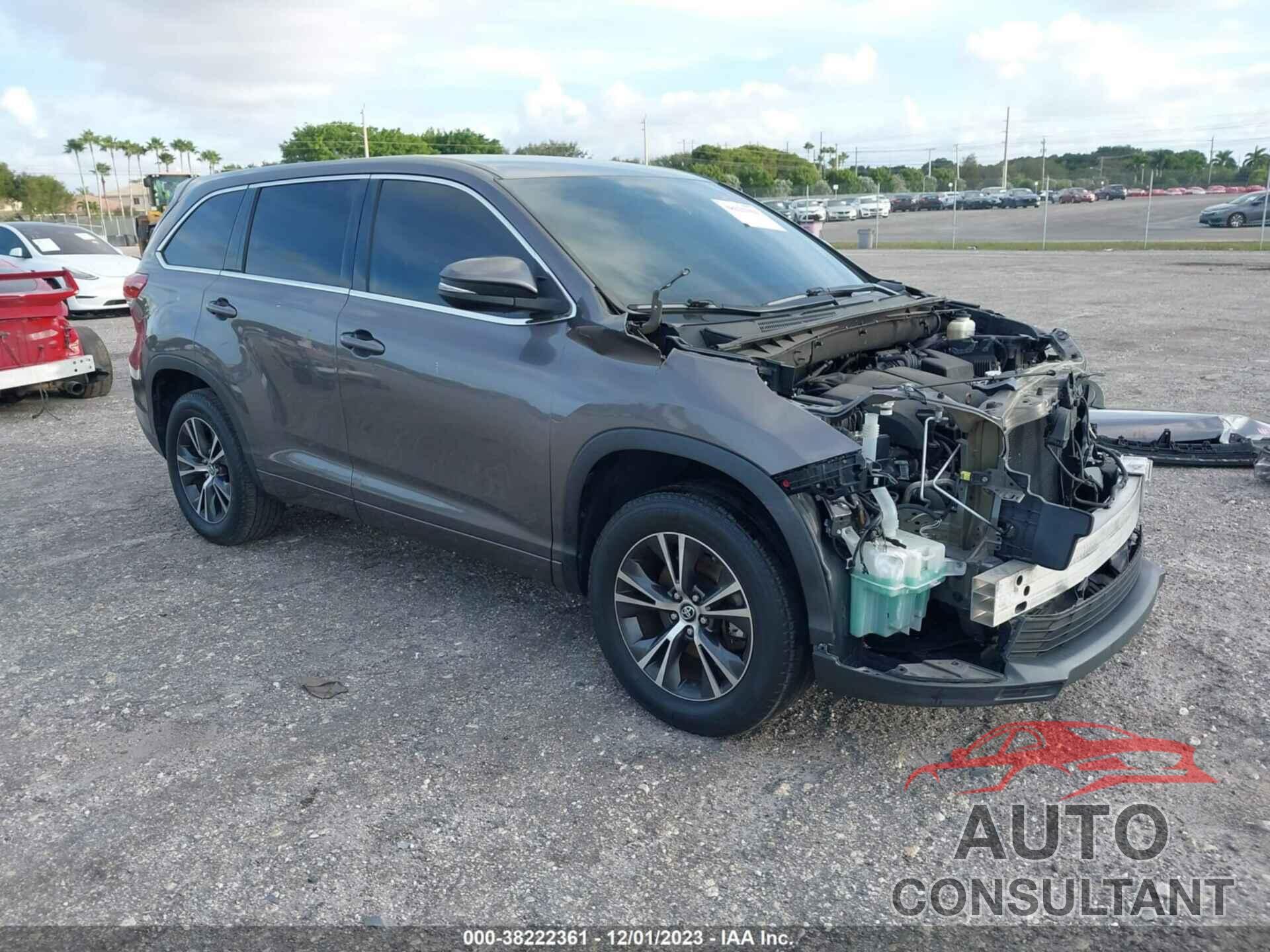 TOYOTA HIGHLANDER 2018 - 5TDZZRFH6JS242076