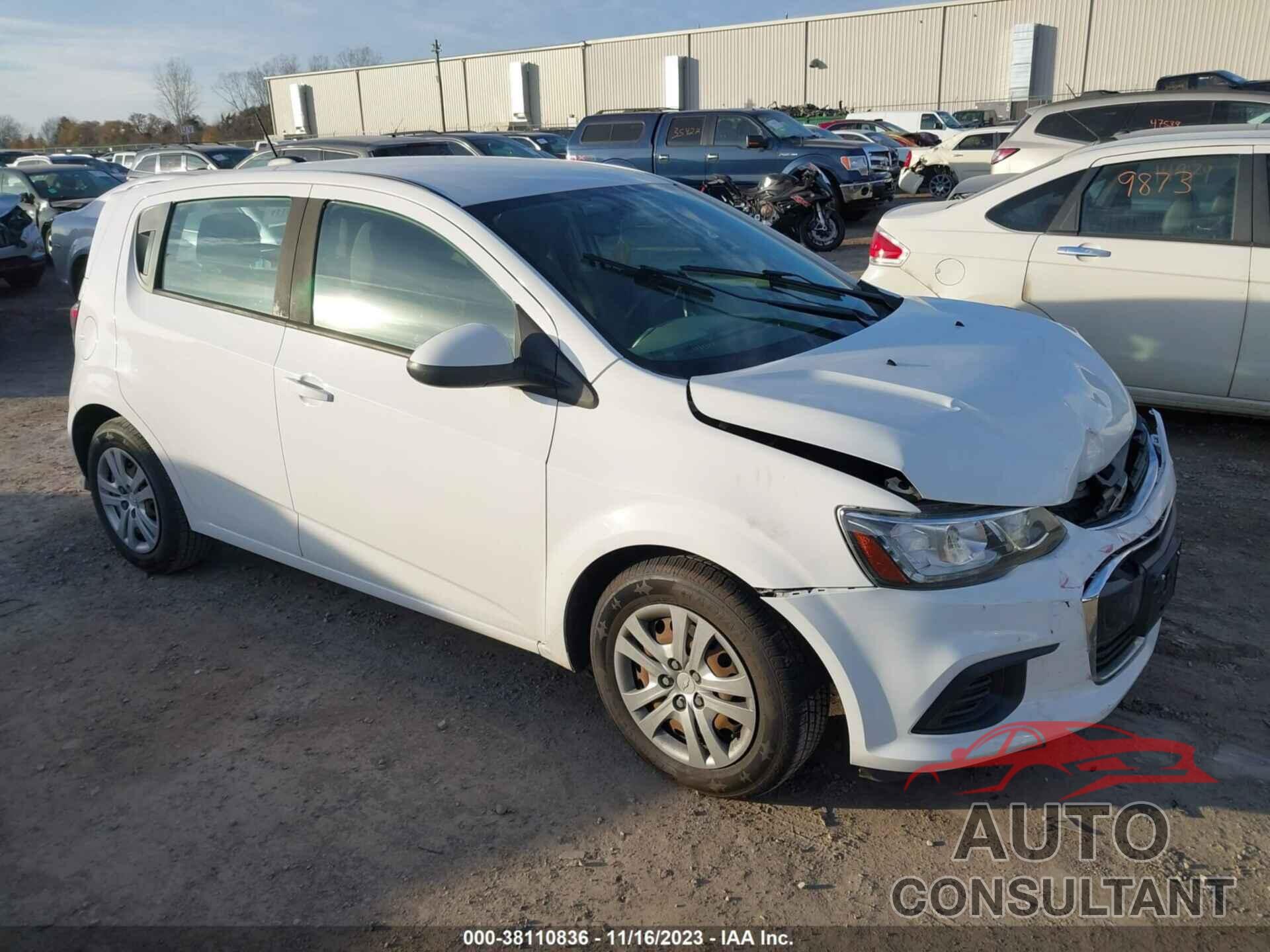 CHEVROLET SONIC 2017 - 1G1JG6SH6H4171628