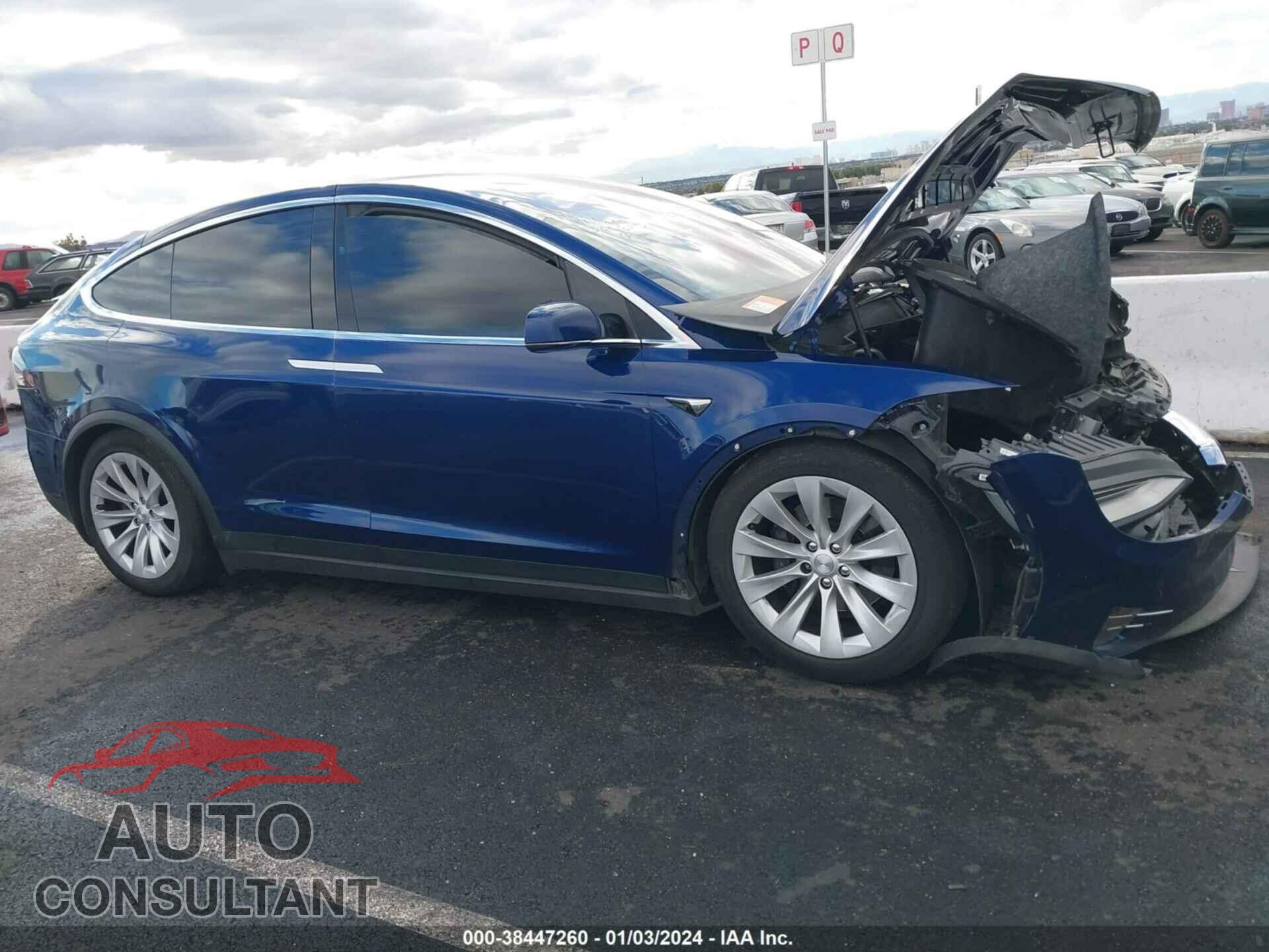 TESLA MODEL X 2017 - 5YJXCBE21HF040161