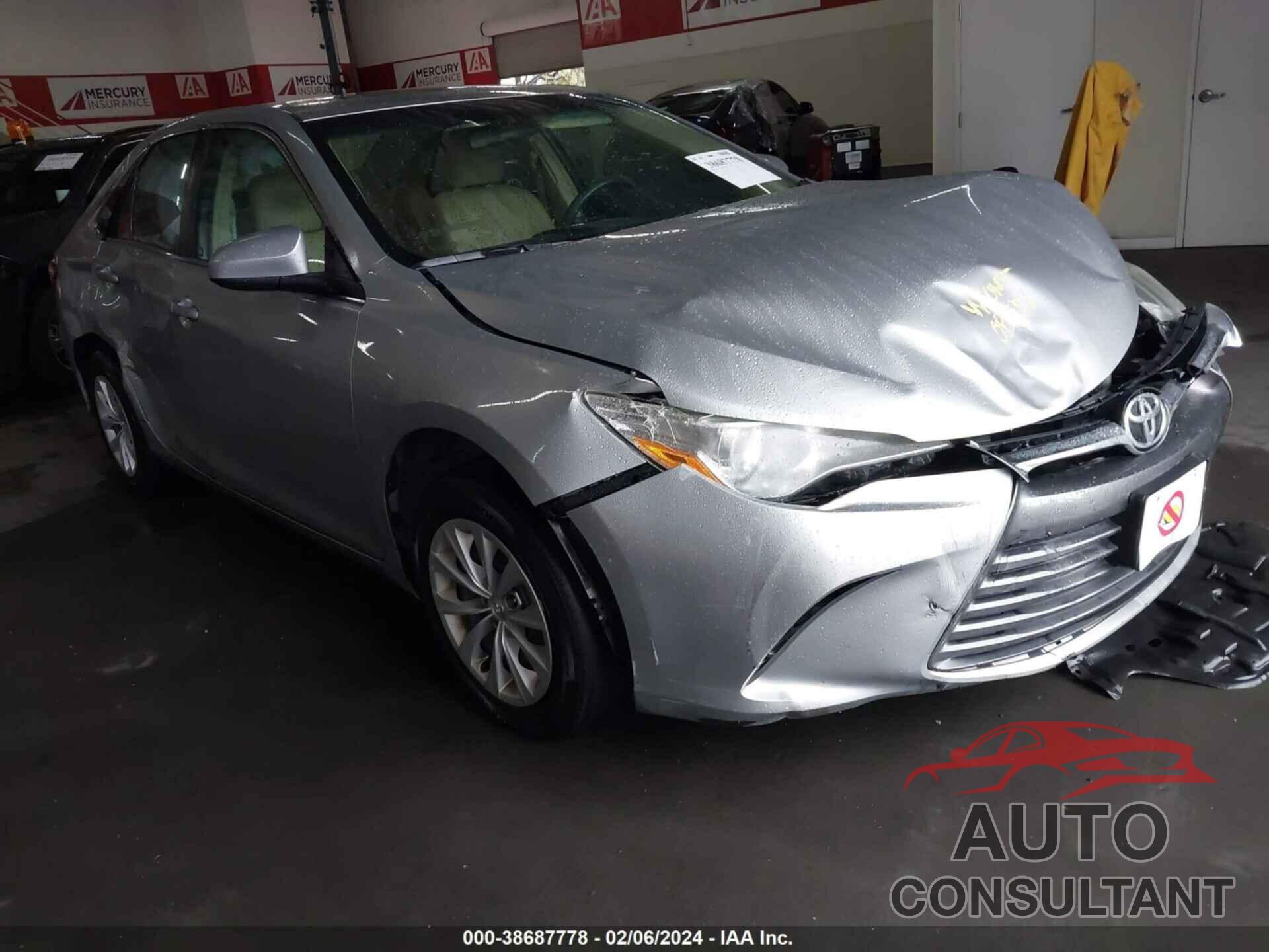 TOYOTA CAMRY 2016 - 4T4BF1FK2GR525880