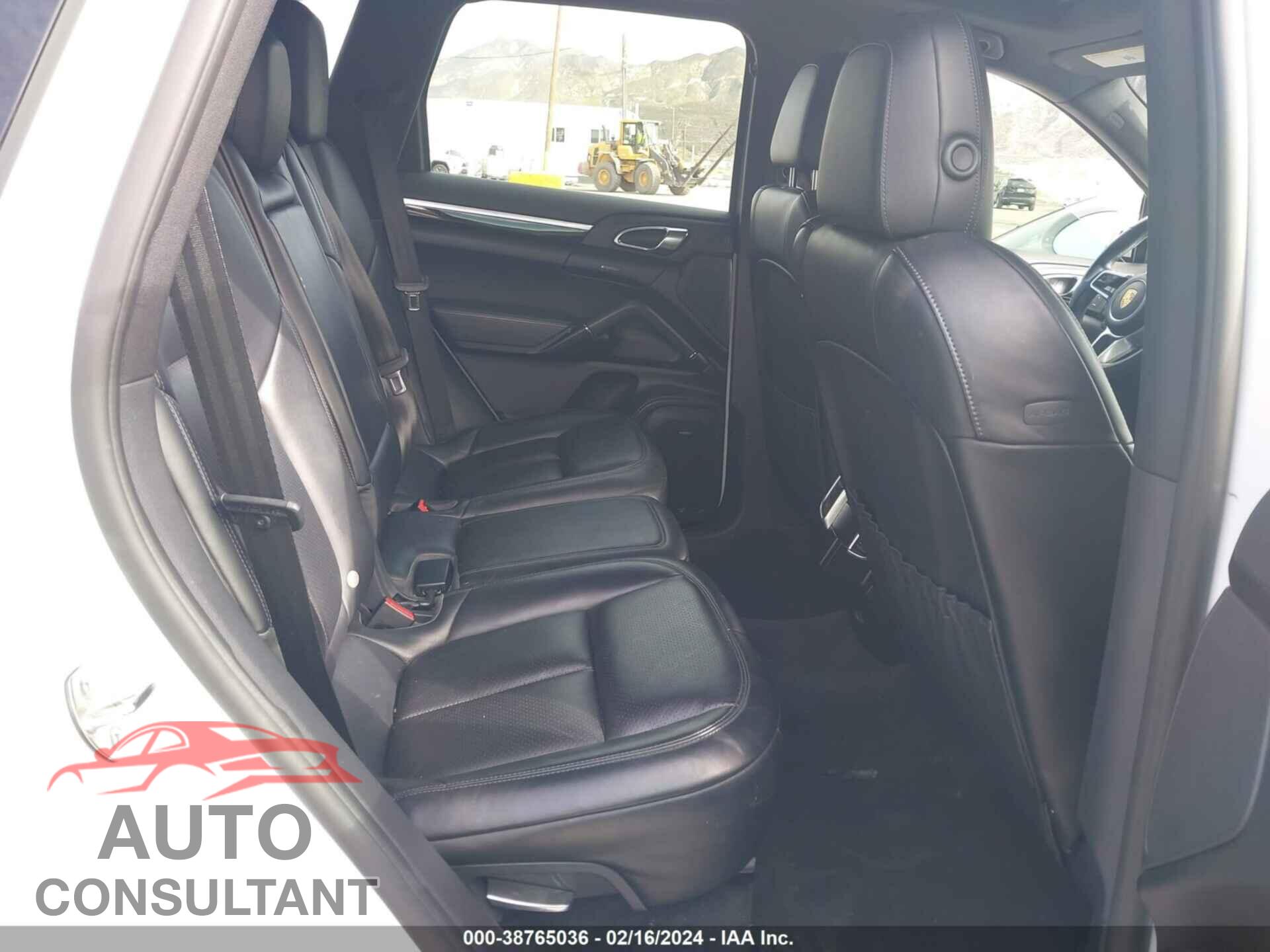 PORSCHE CAYENNE 2017 - WP1AA2A20HKA80508