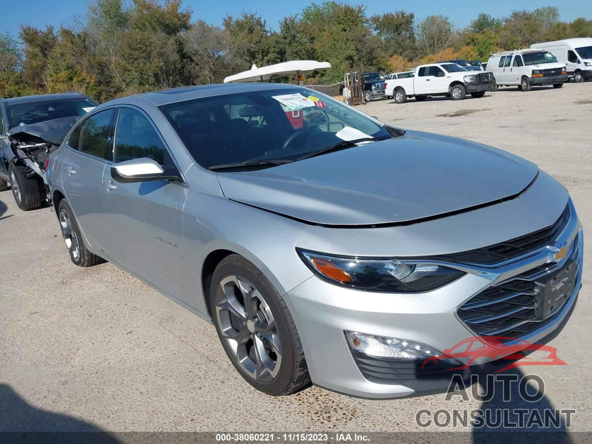 CHEVROLET MALIBU 2021 - 1G1ZD5ST3MF028922