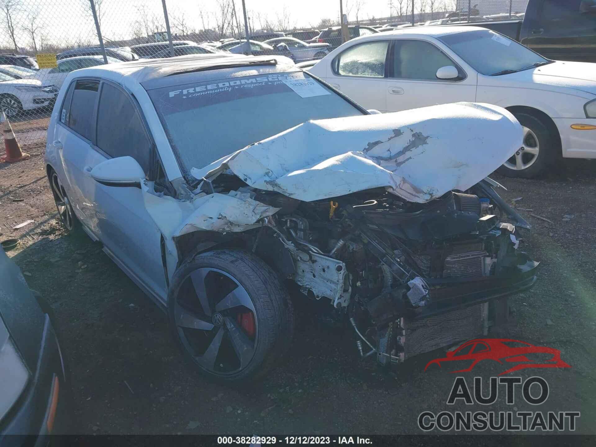 VOLKSWAGEN GOLF GTI 2018 - 3VW447AU3JM276796