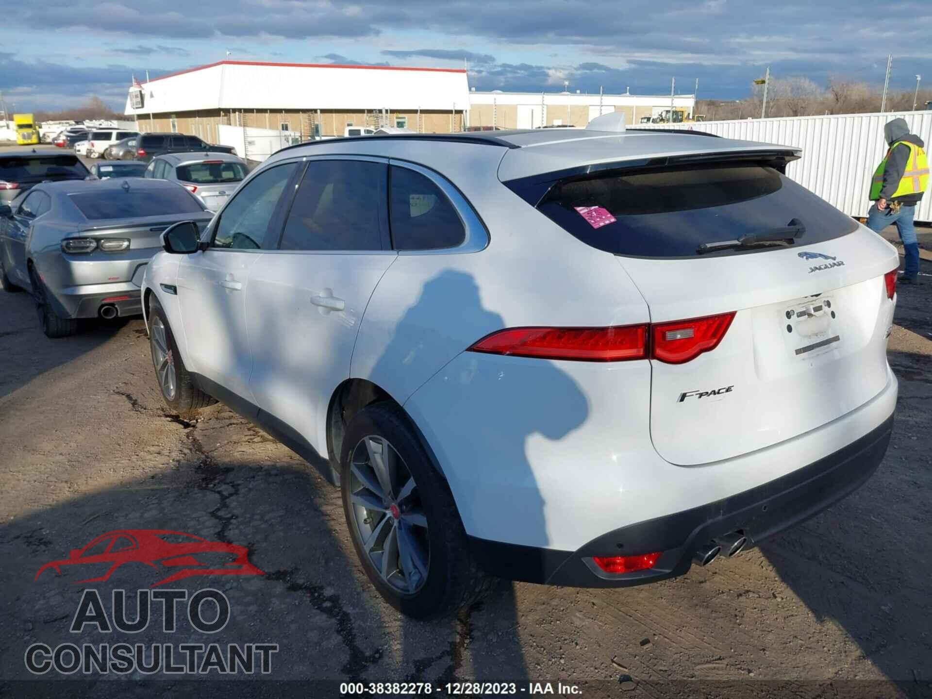 JAGUAR F-PACE 2017 - SADCK2BN8HA493111
