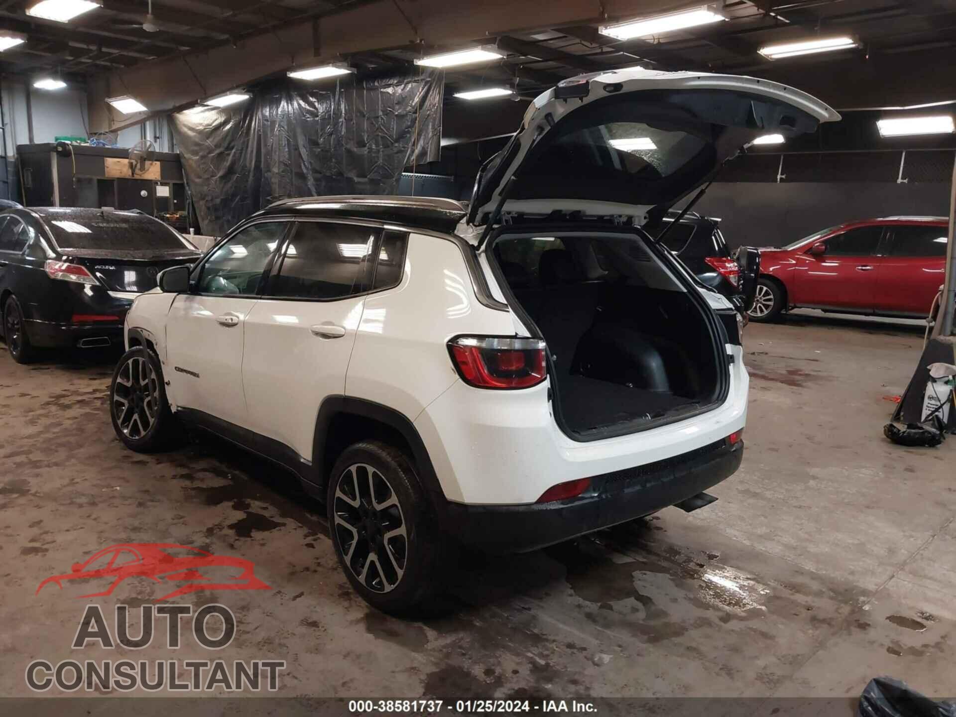 JEEP COMPASS 2018 - 3C4NJDCB5JT458130