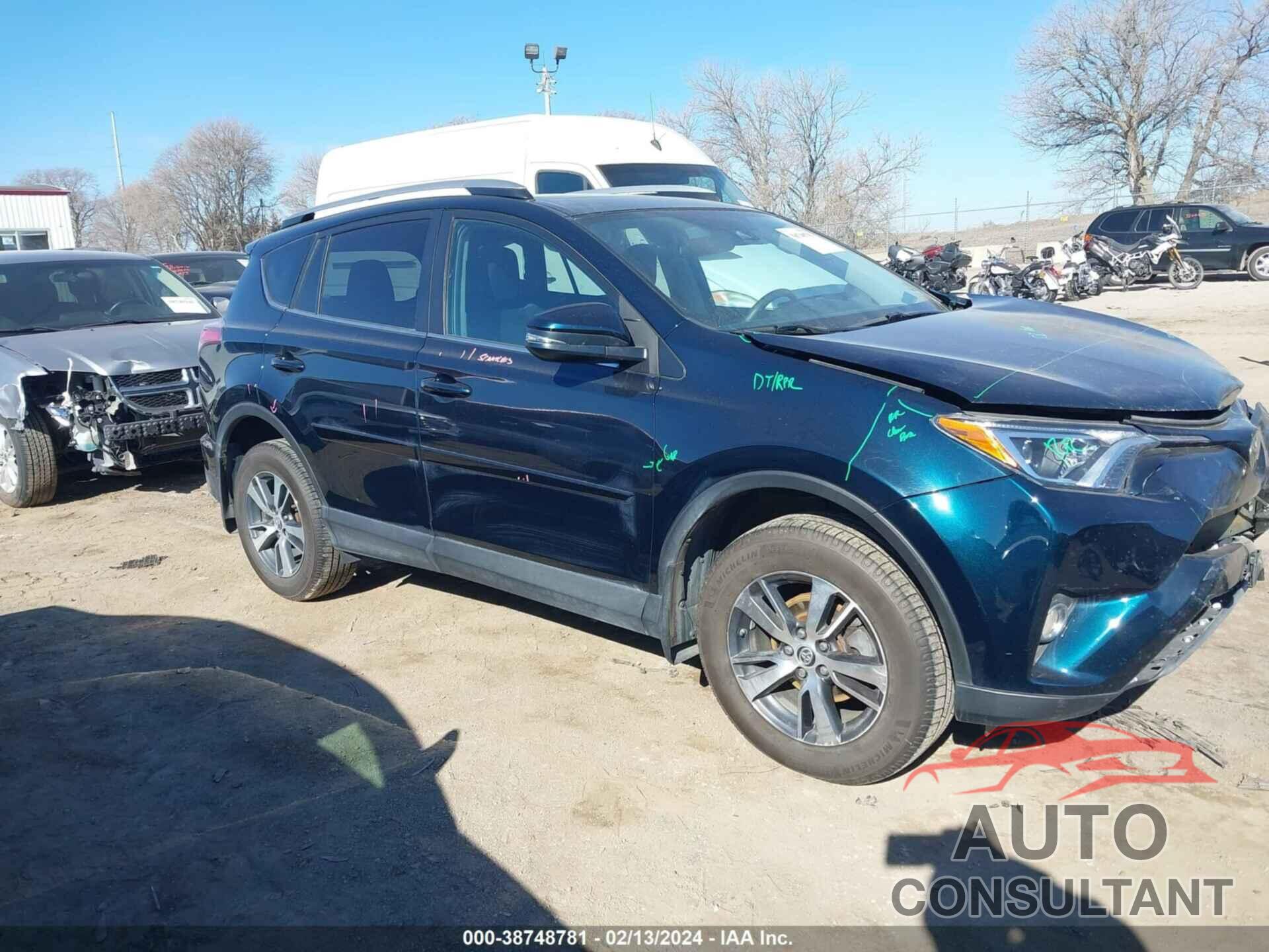 TOYOTA RAV4 2017 - 2T3RFREV4HW648320