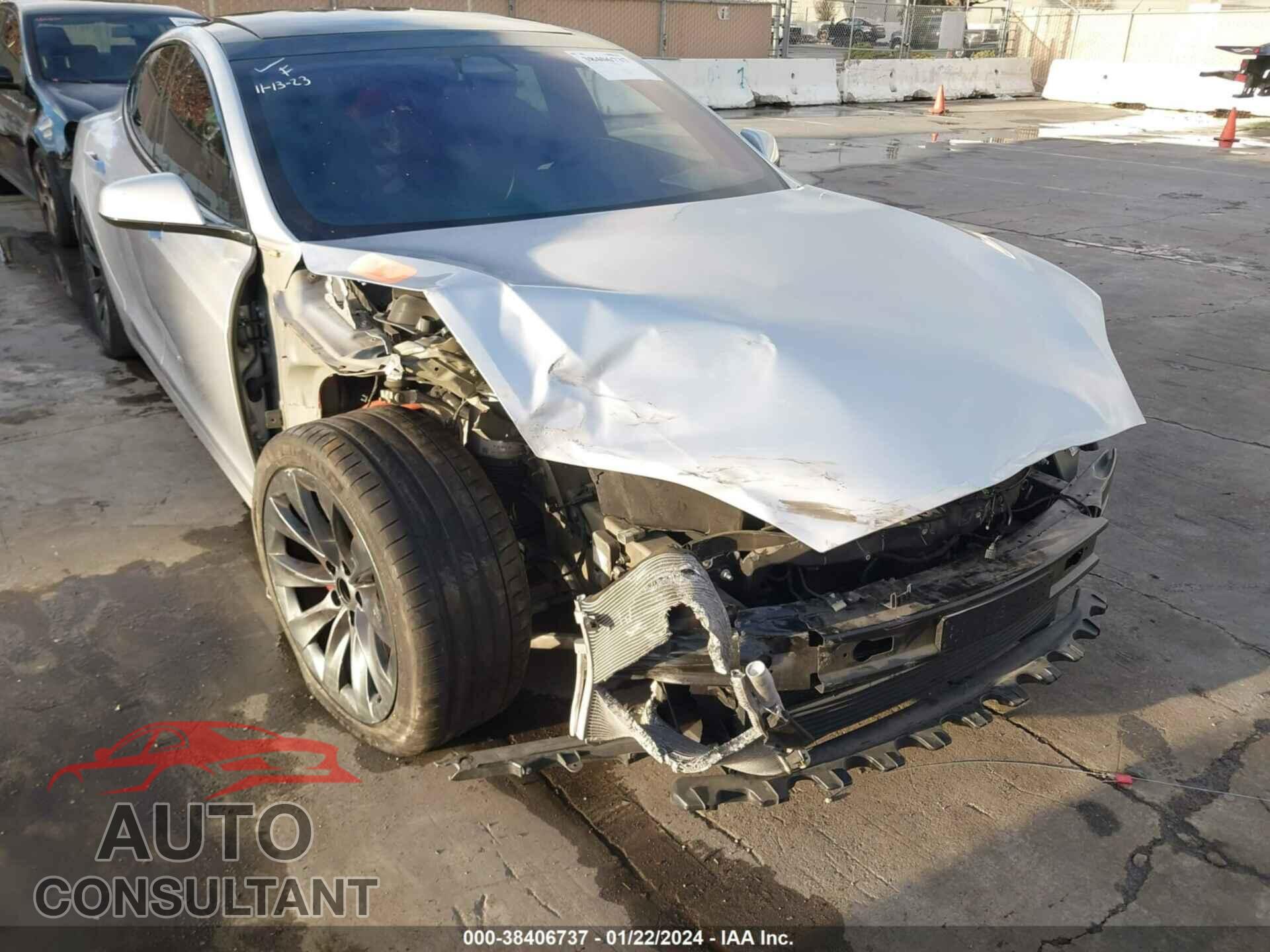 TESLA MODEL S 2018 - 5YJSA1E40JF236917