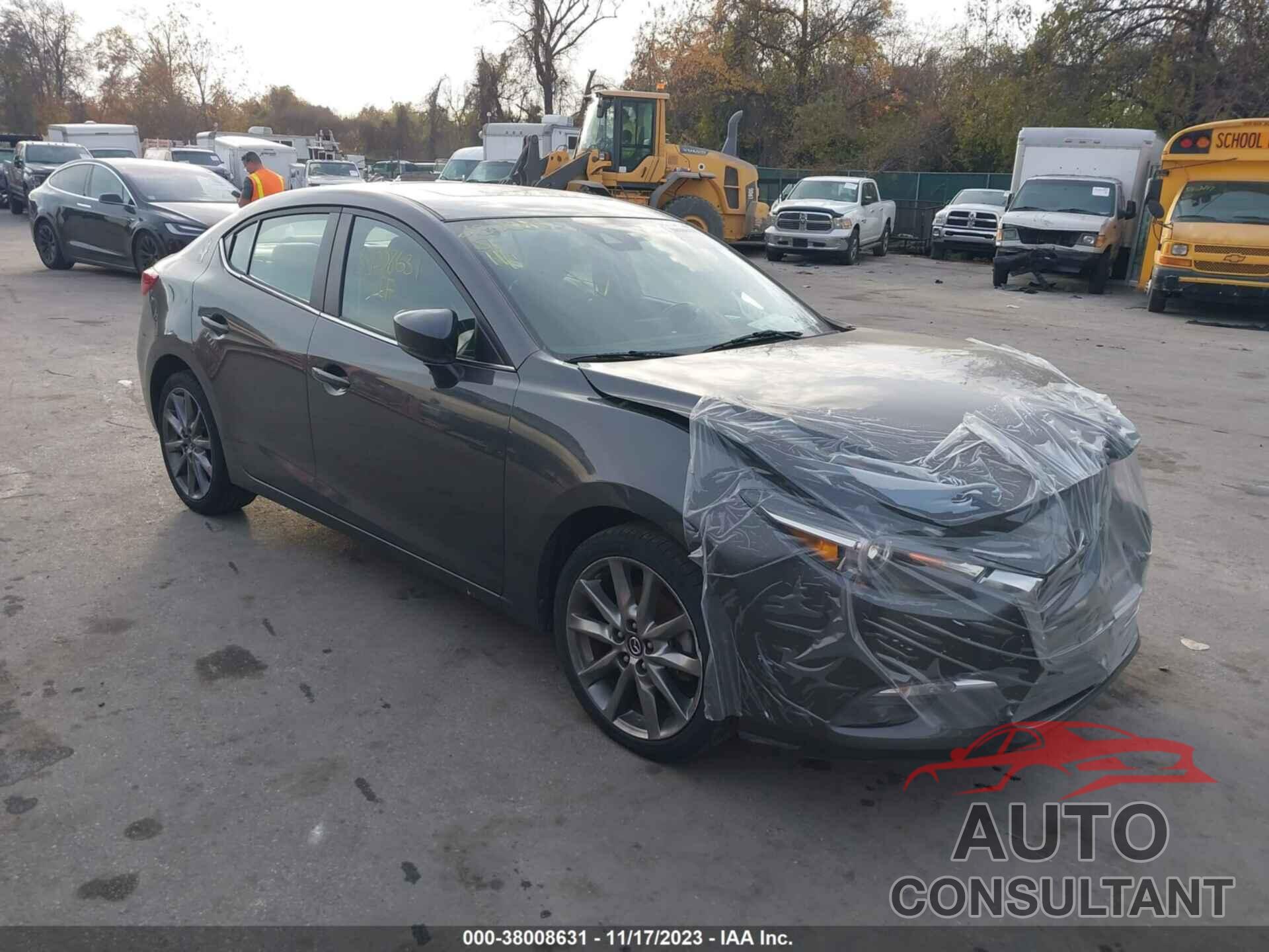 MAZDA MAZDA3 2018 - 3MZBN1W30JM257060