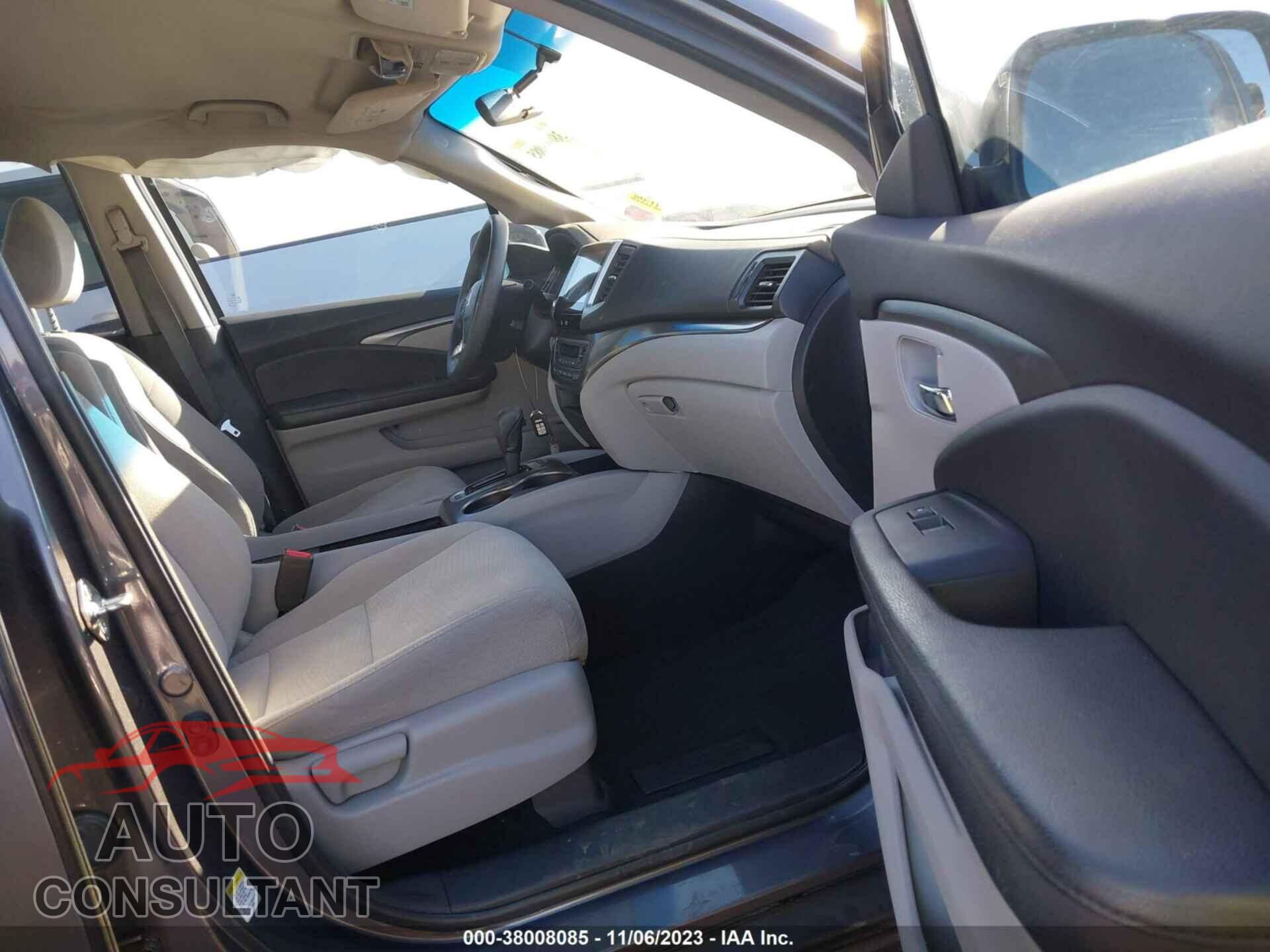 HONDA PILOT 2016 - 5FNYF5H33GB032658