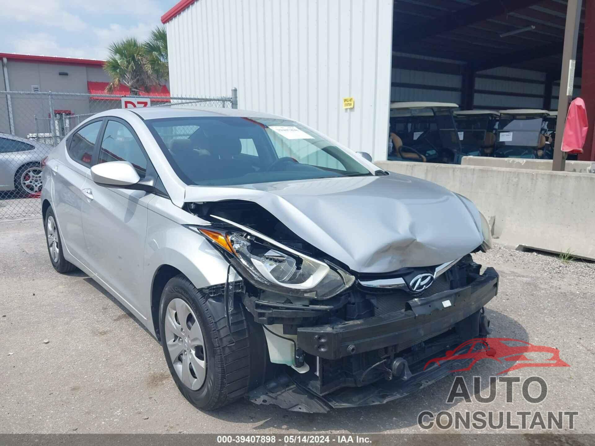 HYUNDAI ELANTRA 2016 - KMHDH4AE5GU481261