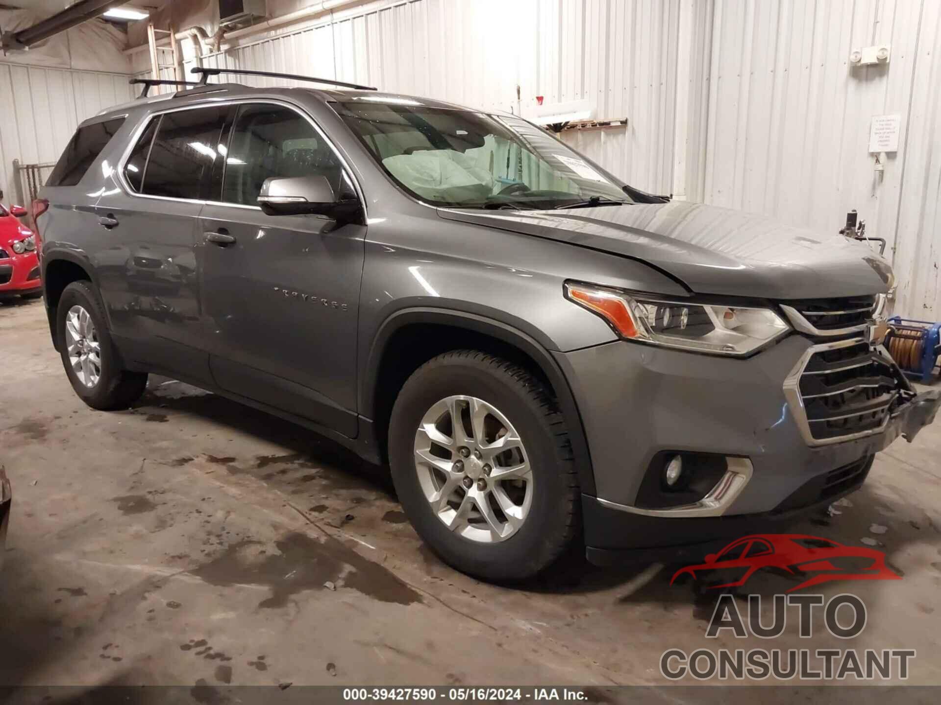 CHEVROLET TRAVERSE 2018 - 1GNEVGKW1JJ105313