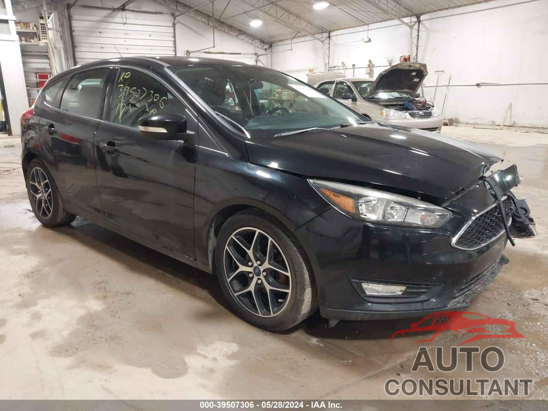 FORD FOCUS 2017 - 1FADP3M21HL218877