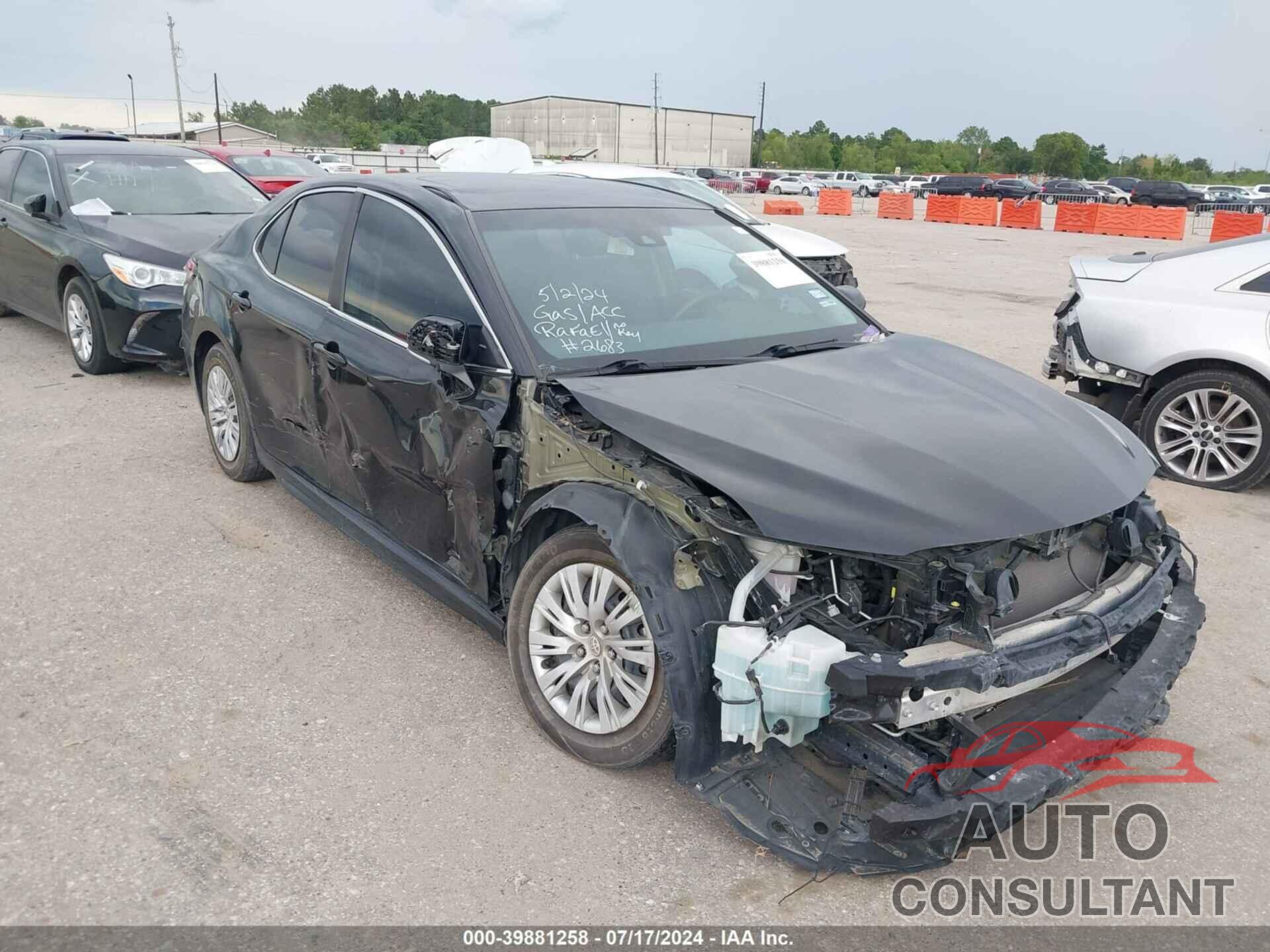 TOYOTA CAMRY 2018 - 4T1B11HK7JU552683