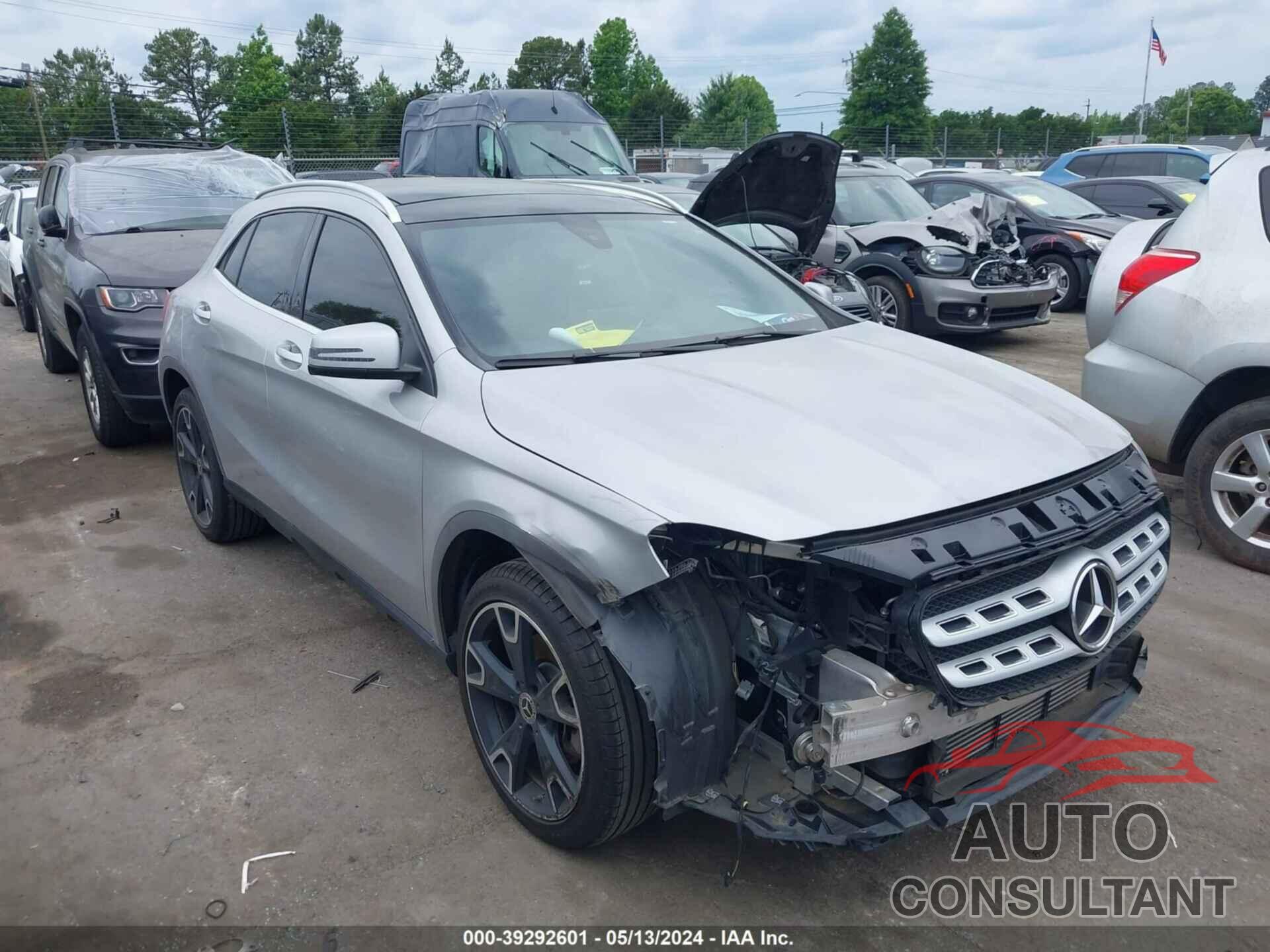 MERCEDES-BENZ GLA 250 2018 - WDCTG4EB4JJ388947