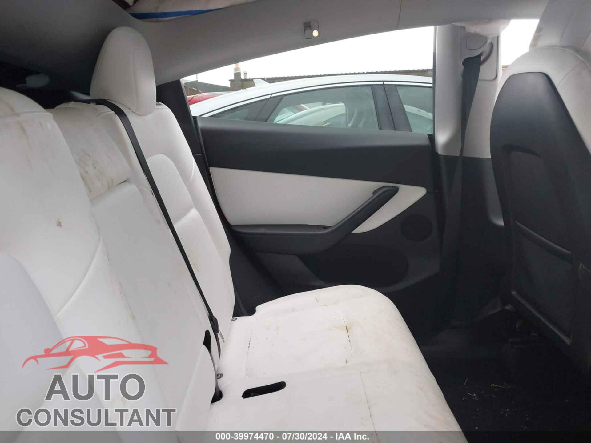 TESLA MODEL Y 2022 - 7SAYGAEE8NF357804