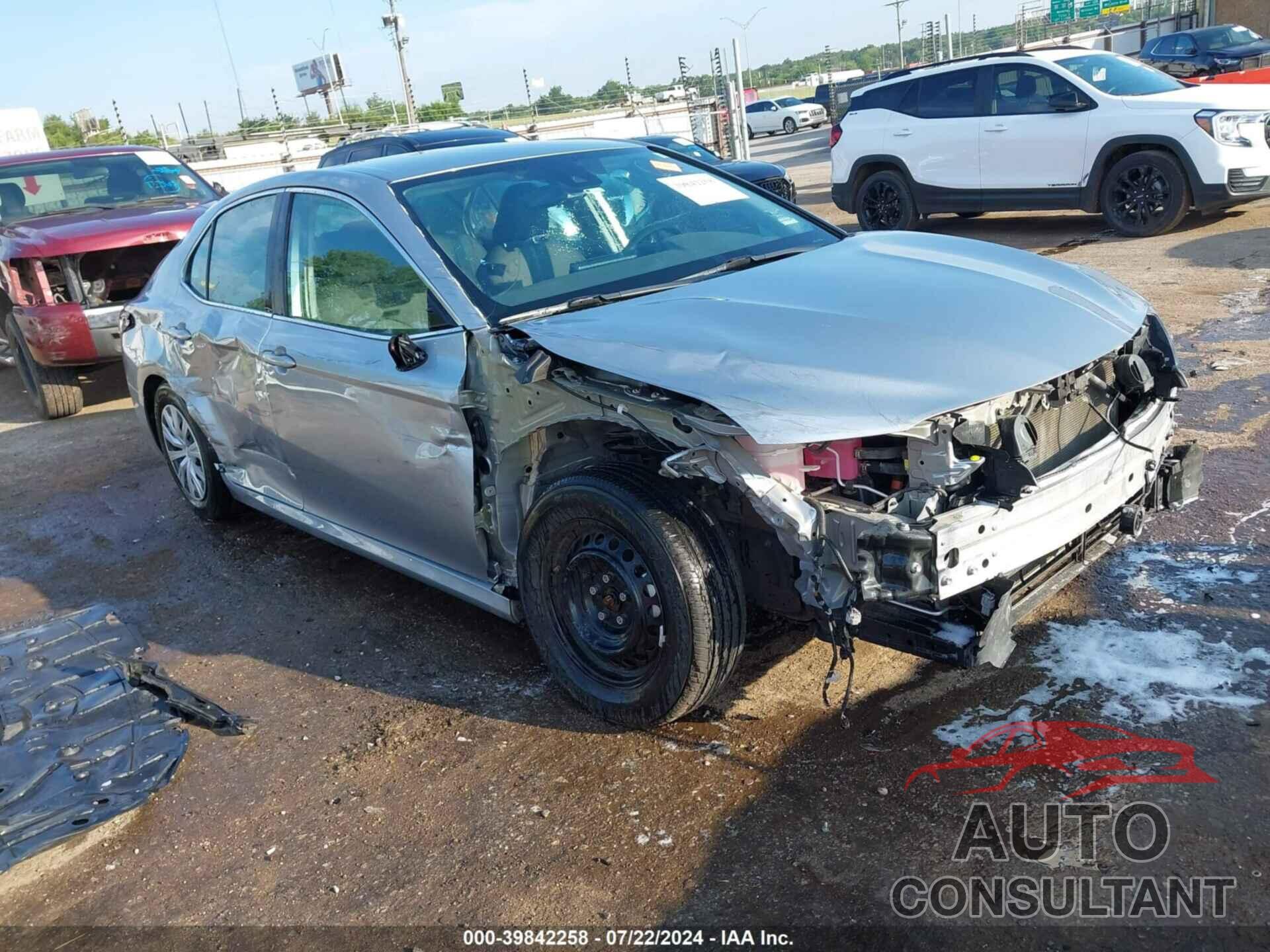 TOYOTA CAMRY 2022 - 4T1C31AK0NU576788