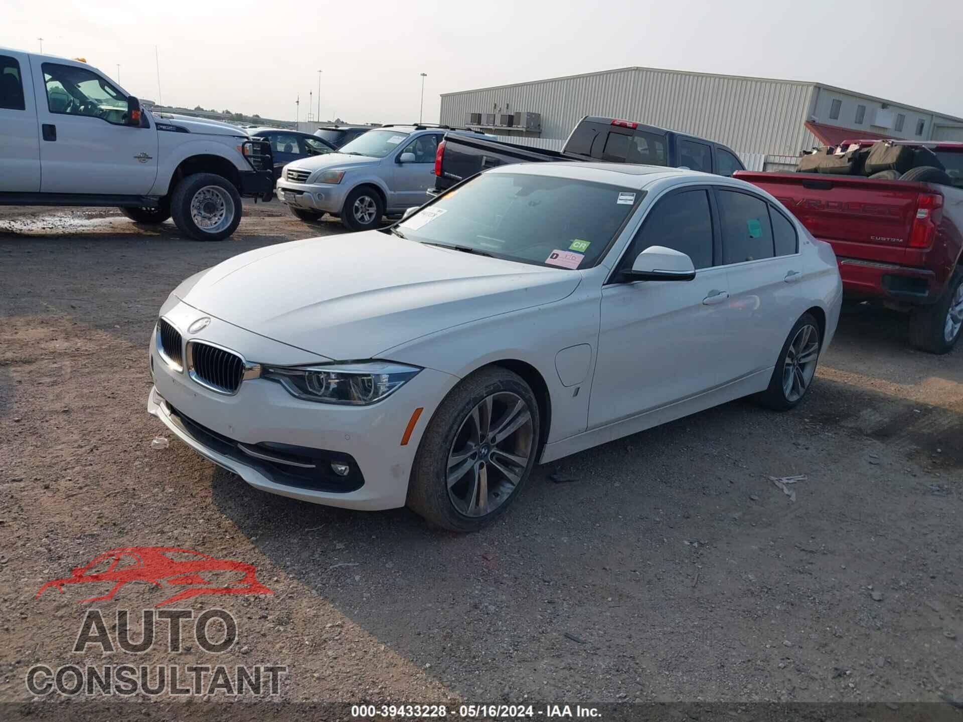 BMW 330E 2018 - WBA8E1C59JA167659