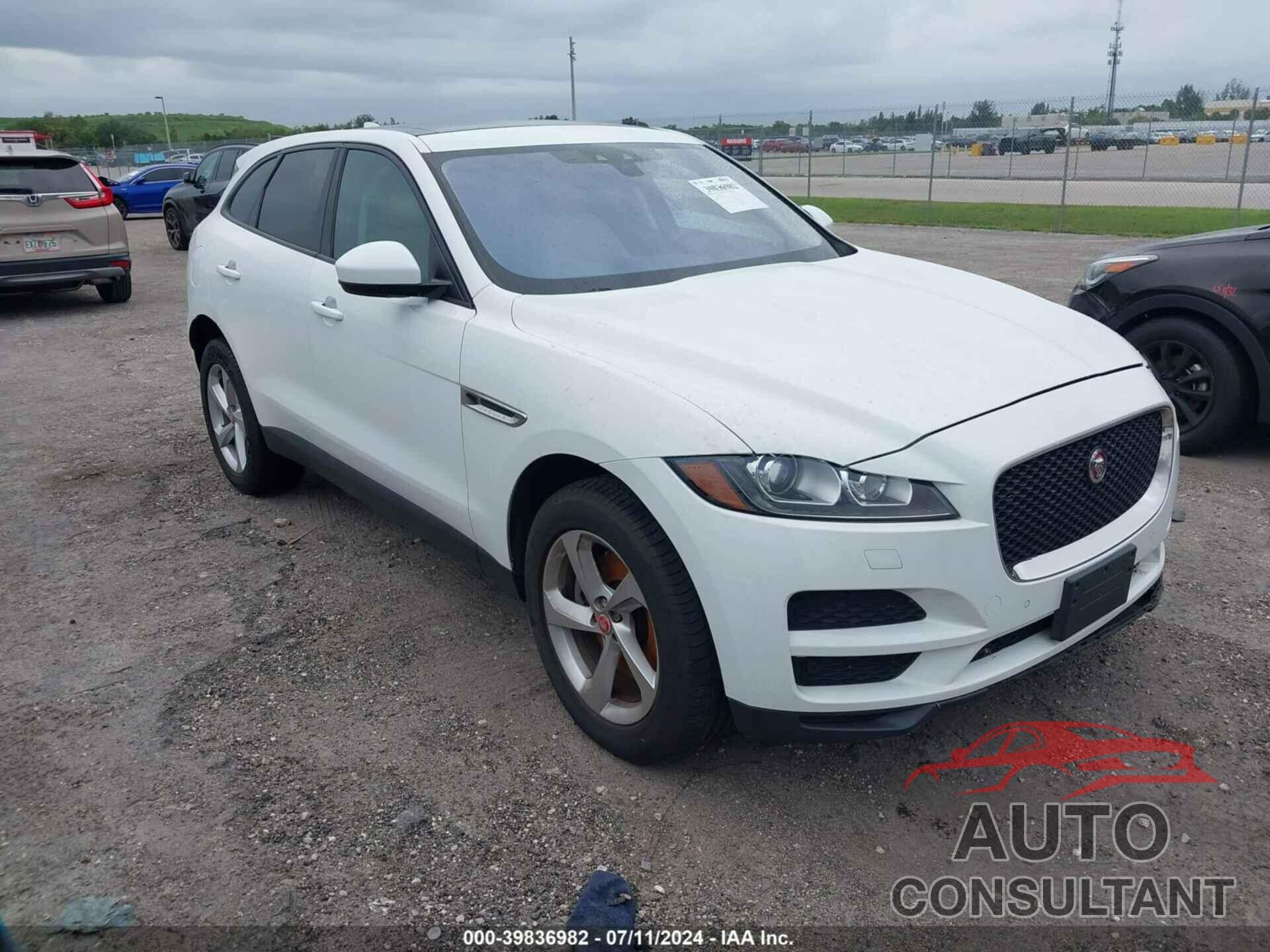 JAGUAR F-PACE 2017 - SADCJ2BV0HA088623