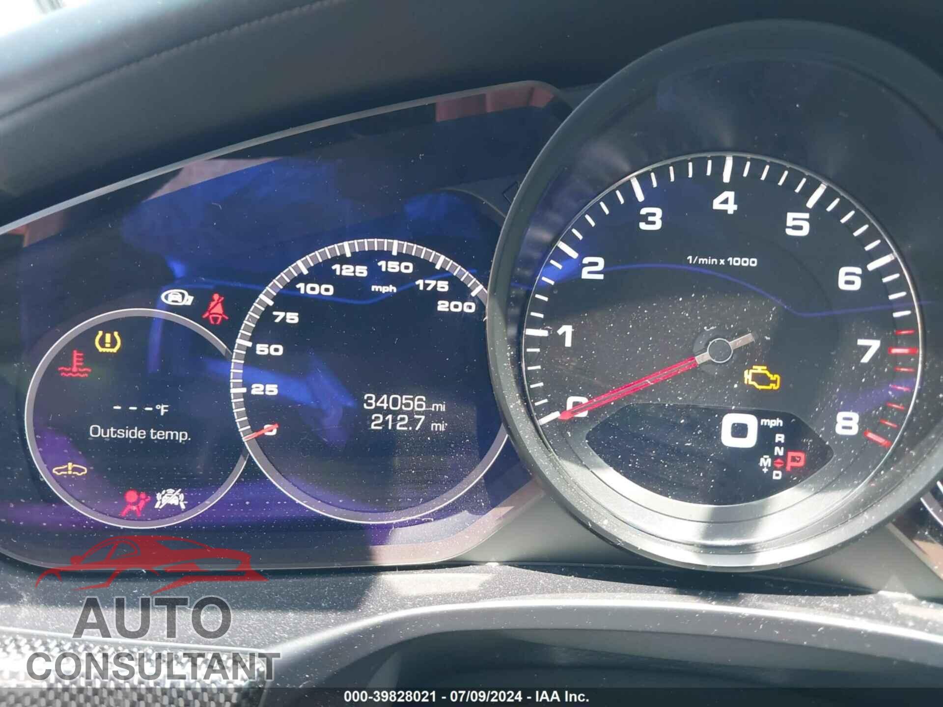PORSCHE PANAMERA 2017 - WP0AB2A79HL120900