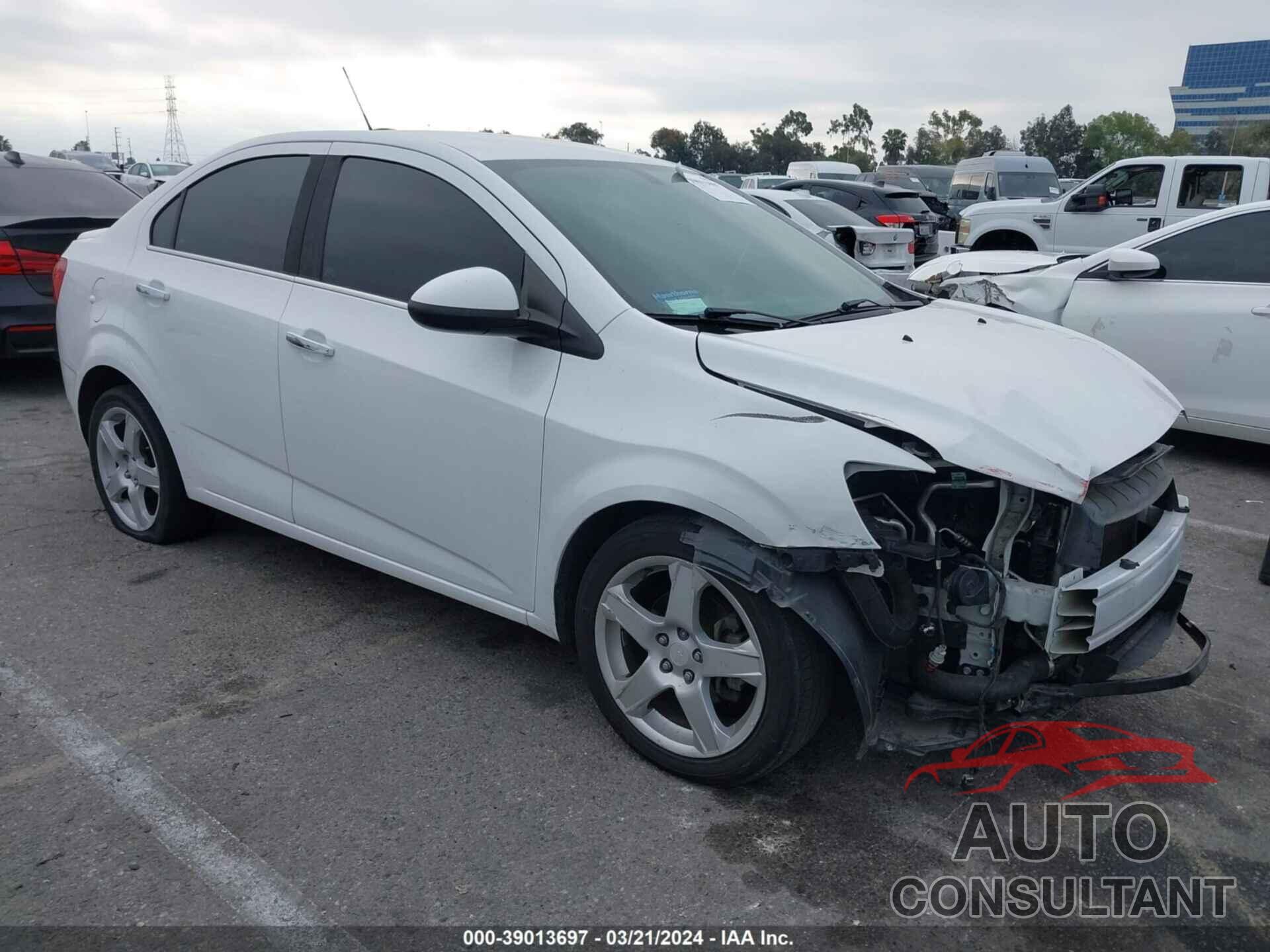 CHEVROLET SONIC 2016 - 1G1JE5SB4G4152361