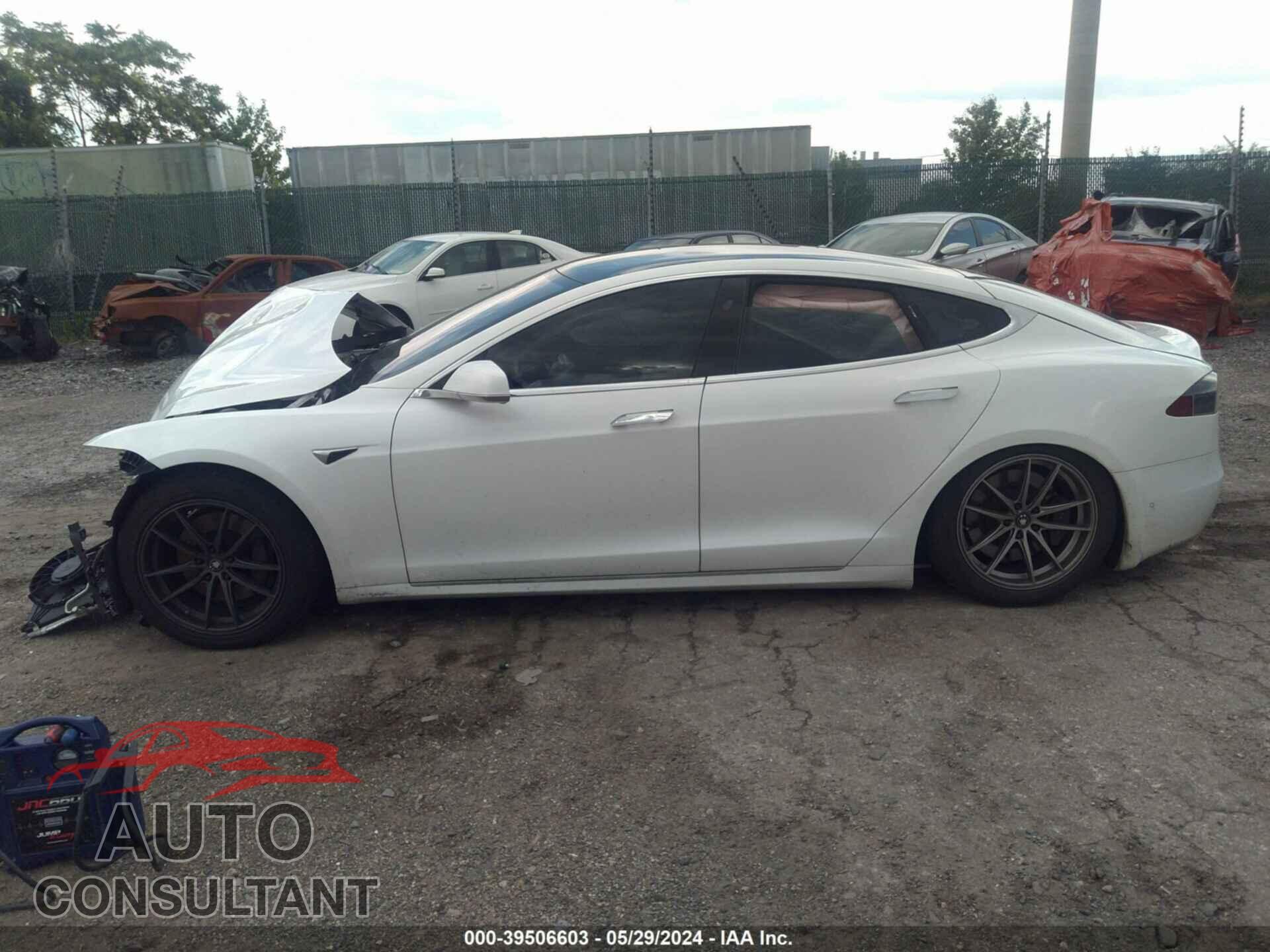 TESLA MODEL S 2019 - 5YJSA1E25KF337628