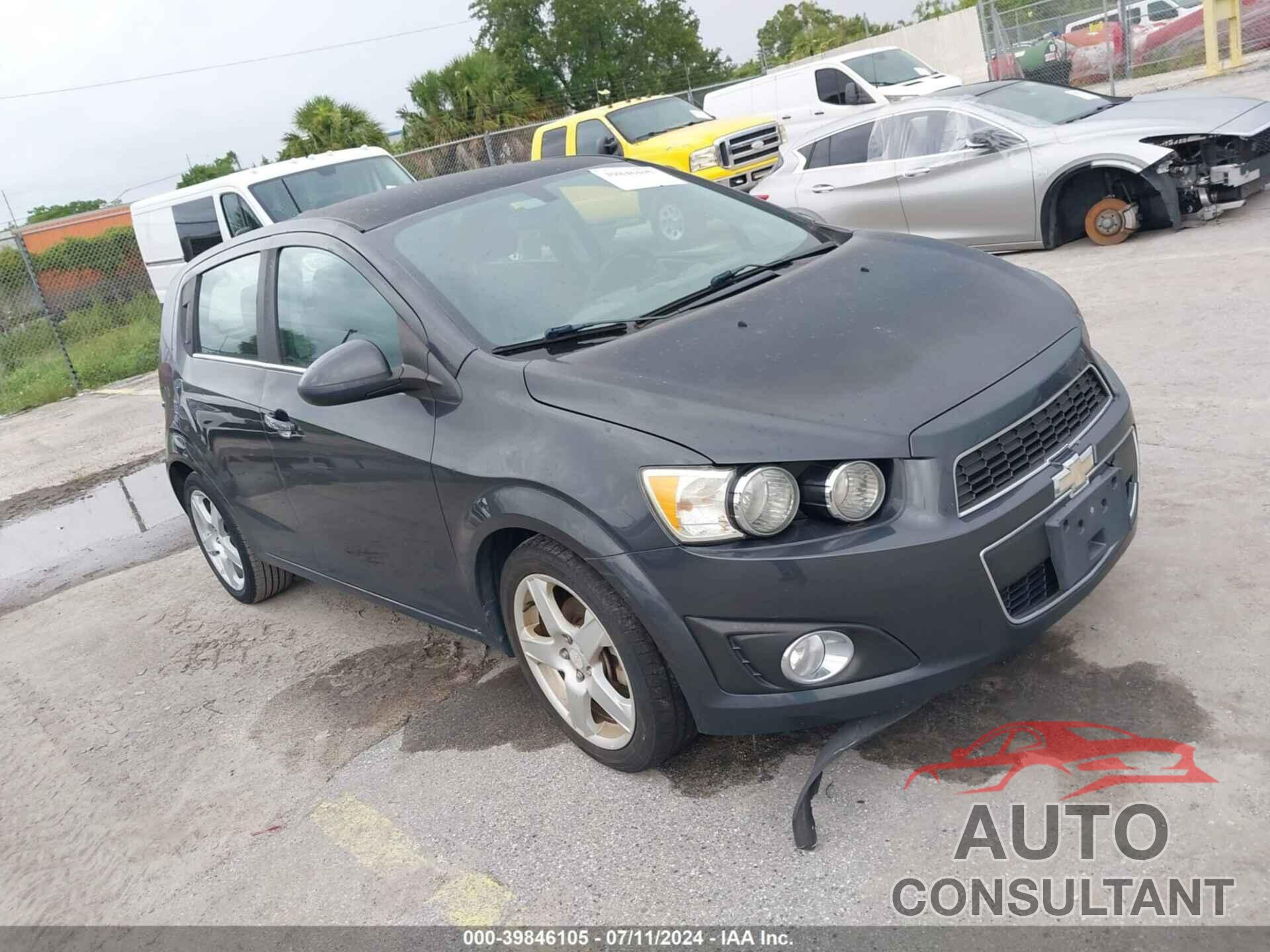 CHEVROLET SONIC 2016 - 1G1JE6SB8G4158895