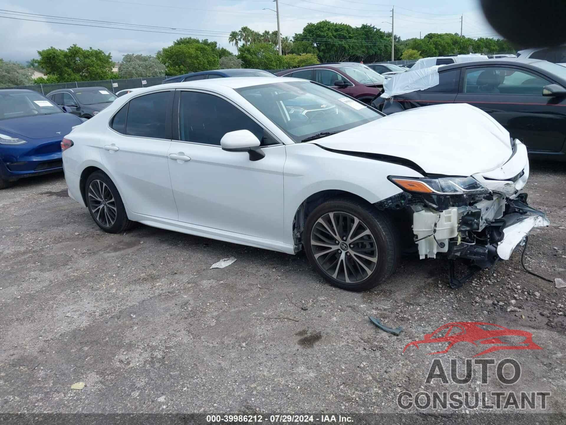TOYOTA CAMRY 2019 - 4T1B11HK3KU803832
