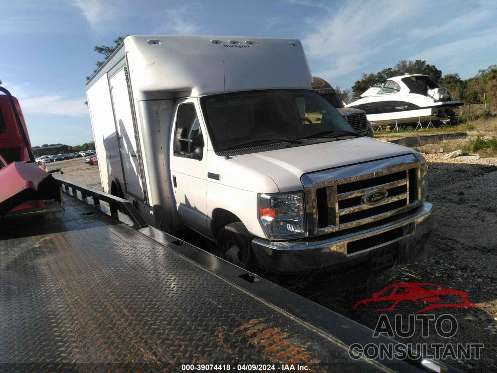 FORD E-350 CUTAWAY 2022 - 1FDWE3FK4NDC12997