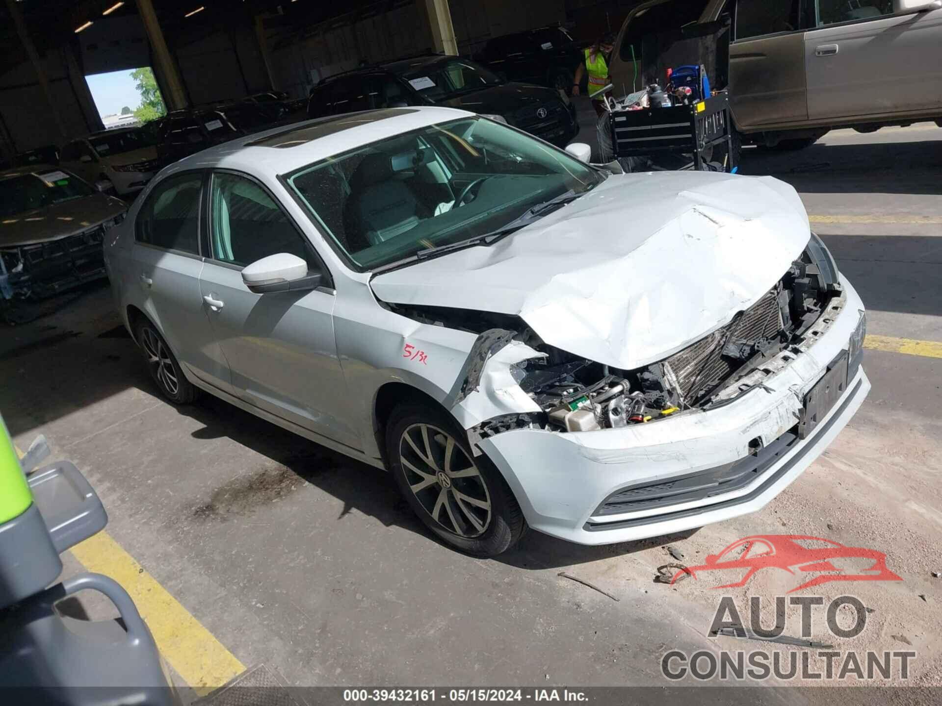 VOLKSWAGEN JETTA 2017 - 3VWDB7AJXHM317141