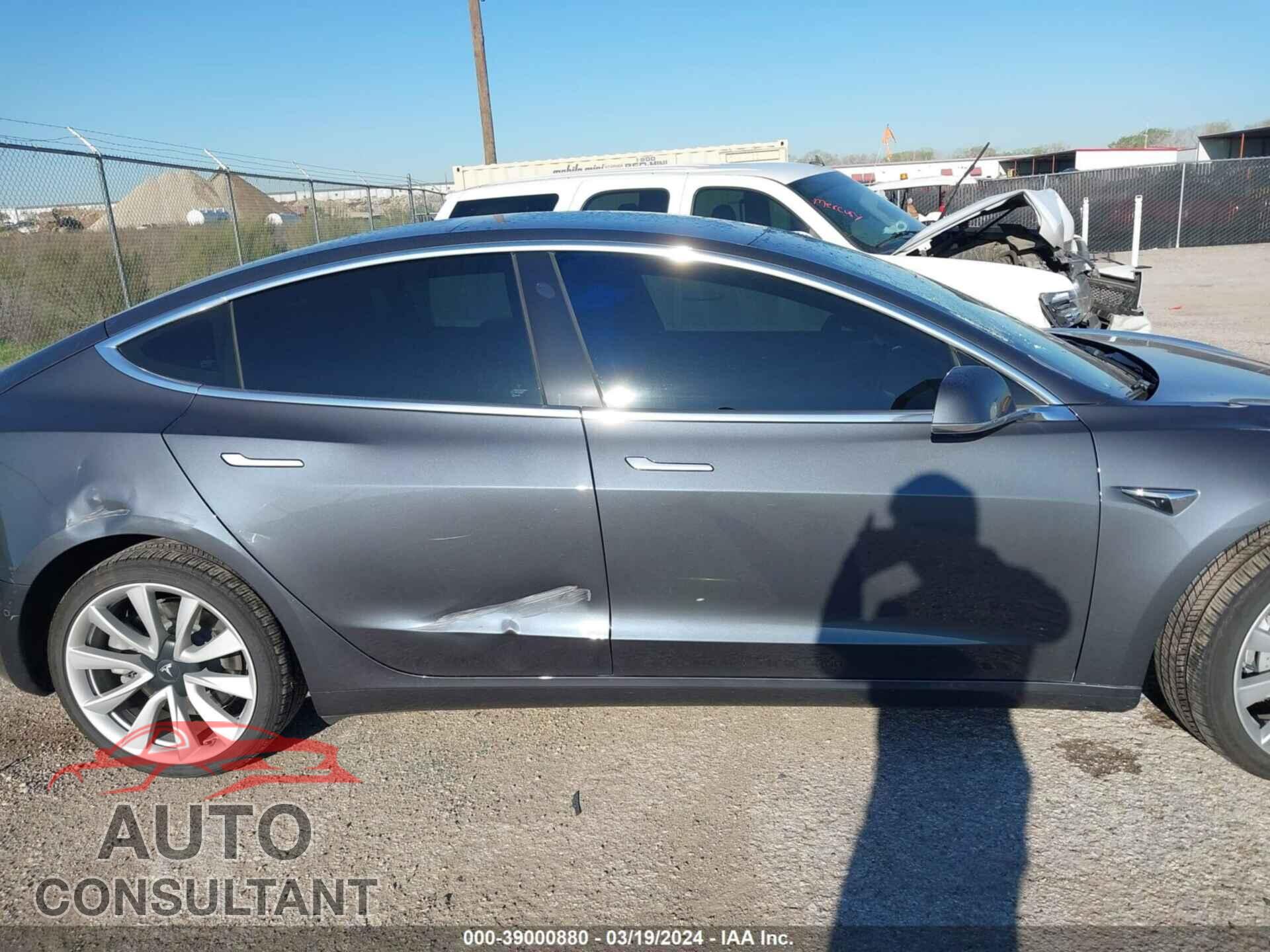 TESLA MODEL 3 2019 - 5YJ3E1EB3KF413386