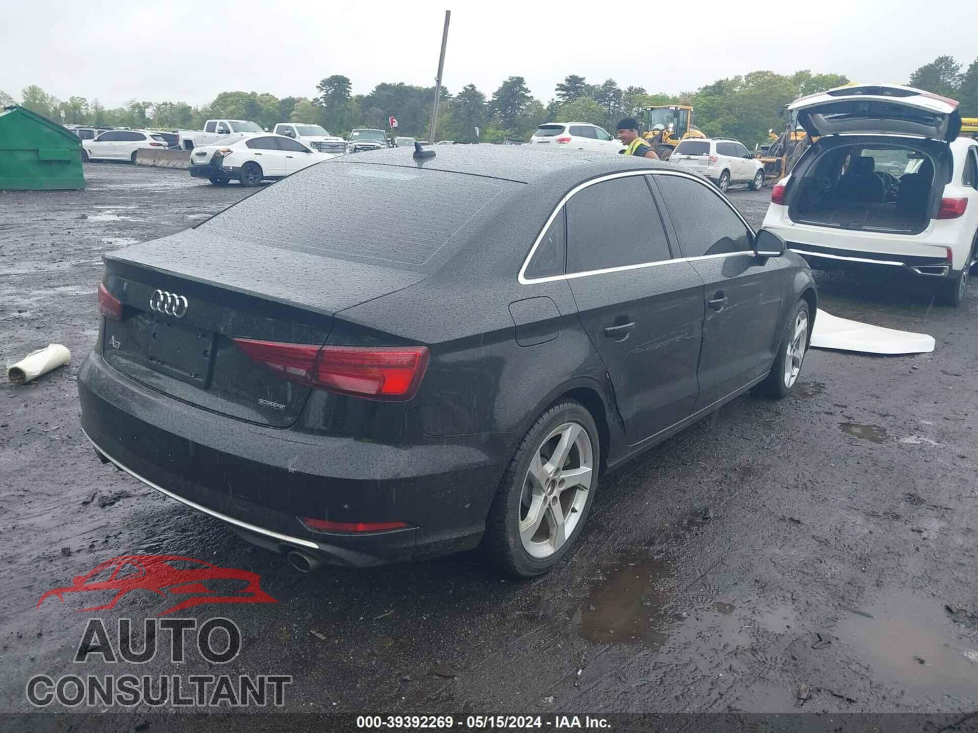 AUDI A3 2019 - WAUBEGFF3KA108881