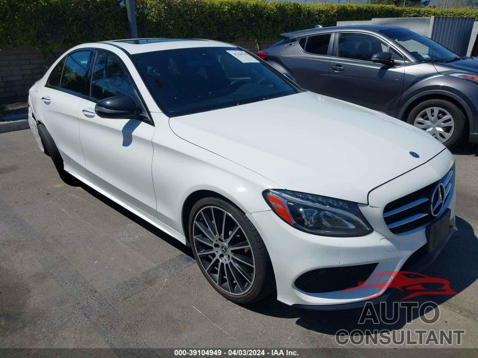 MERCEDES-BENZ C 300 2018 - 55SWF4JB3JU255582