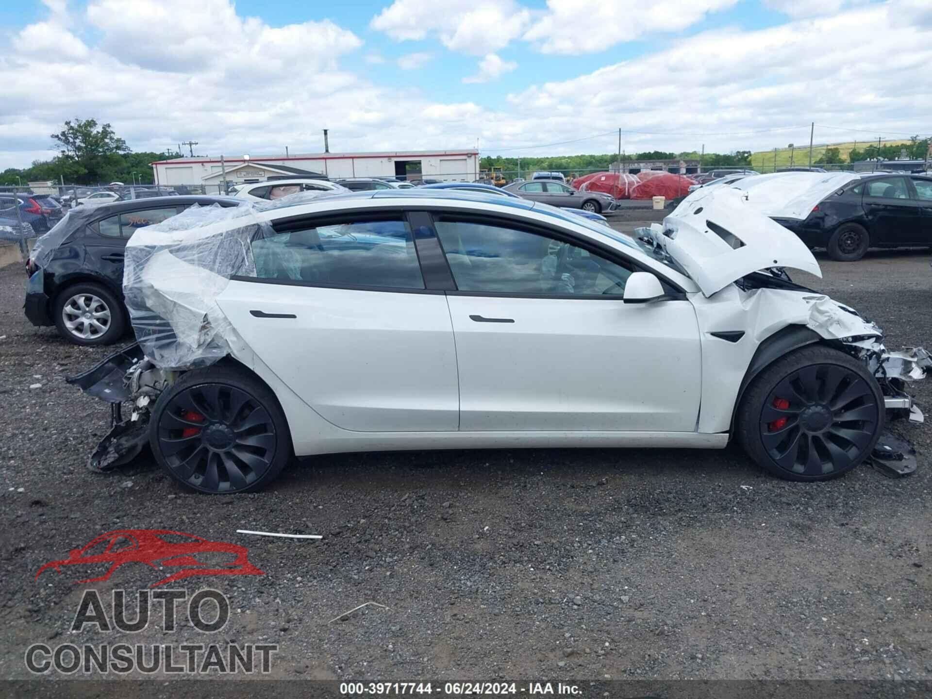 TESLA MODEL 3 2022 - 5YJ3E1EC1NF307645