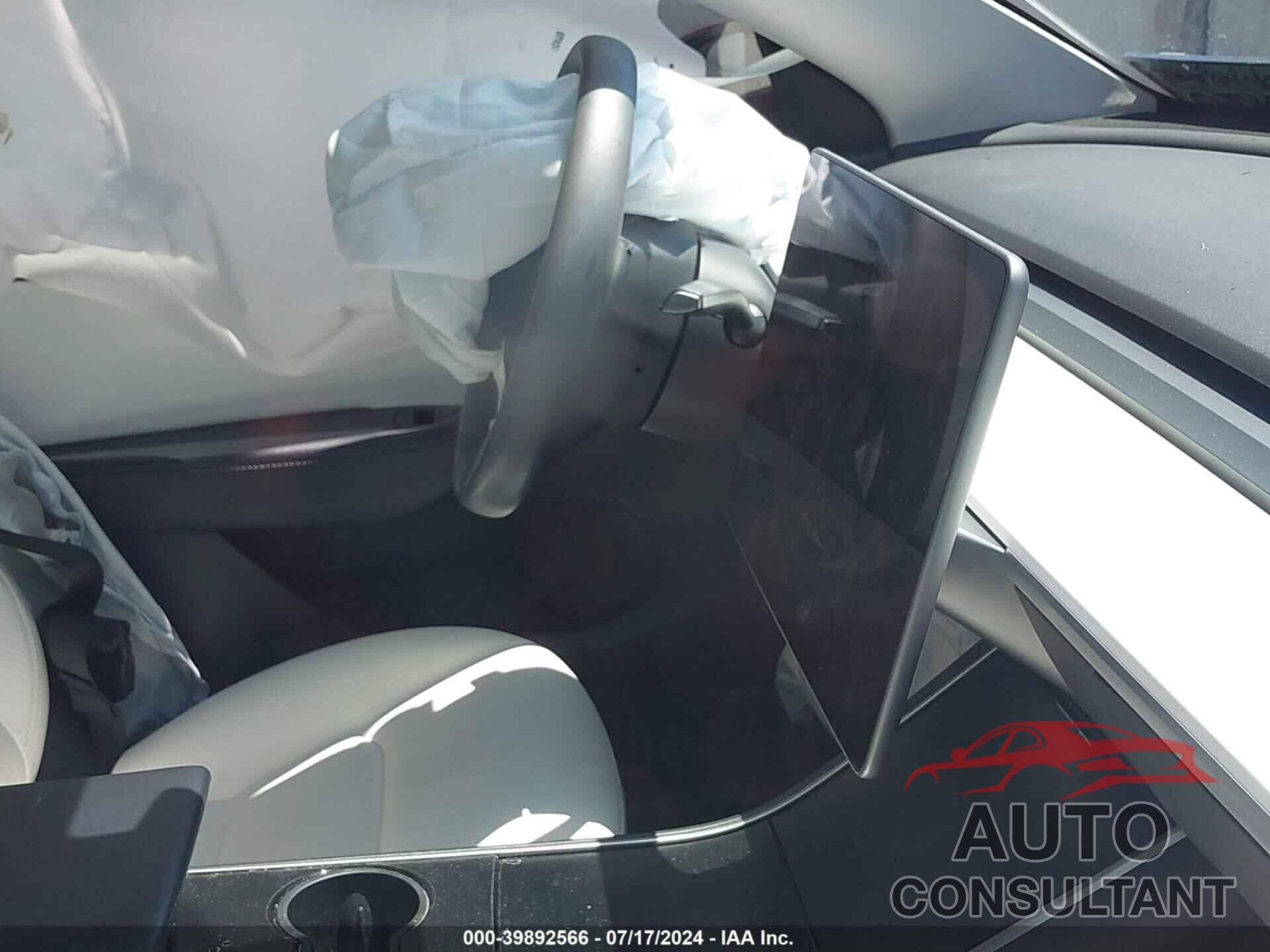TESLA MODEL Y 2021 - 5YJYGDEE5MF075262