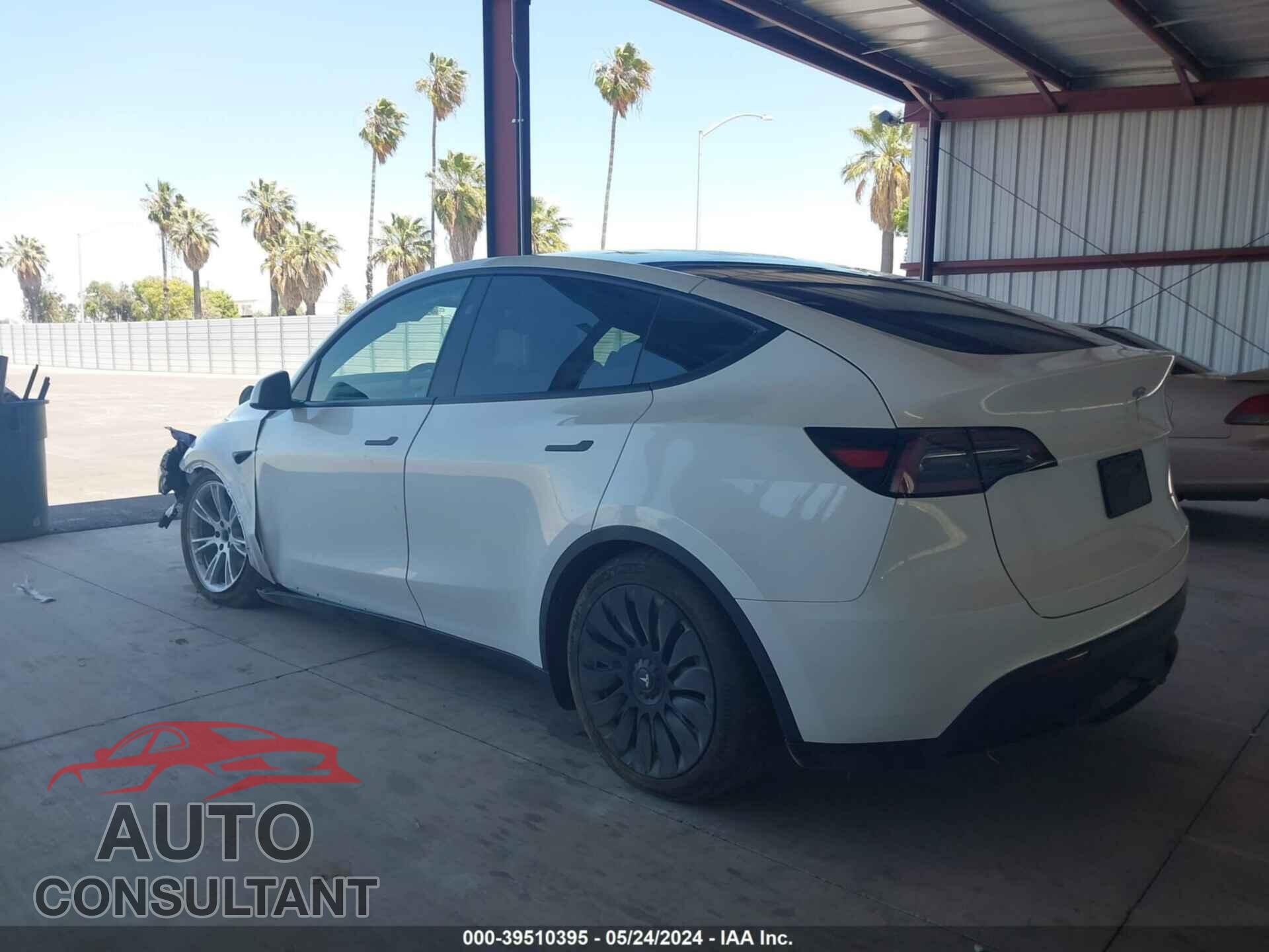 TESLA MODEL Y 2024 - 7SAYGDEE6RF064152