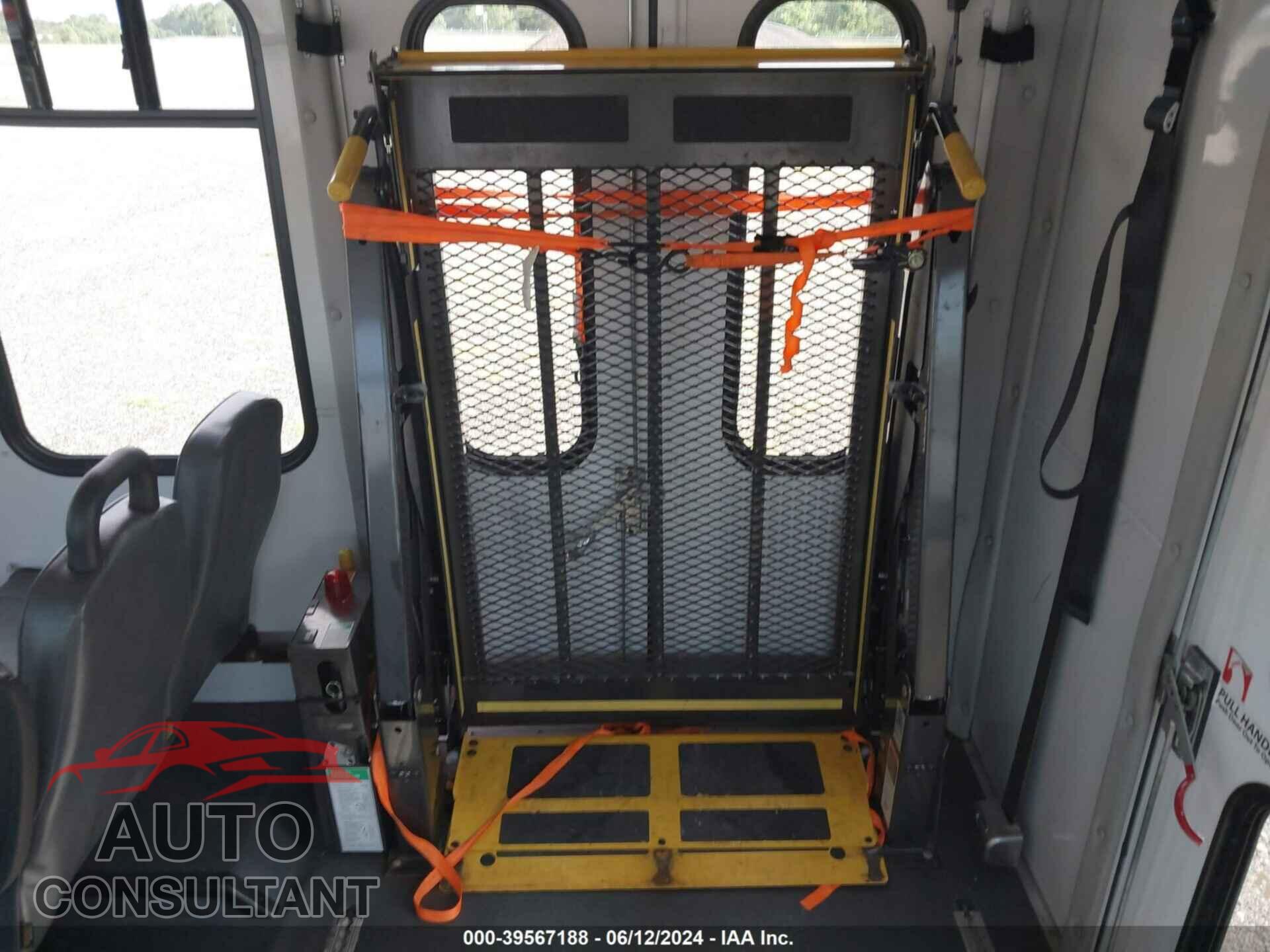 FORD E-350 CUTAWAY 2017 - 1FDEE3FS5HDC24981