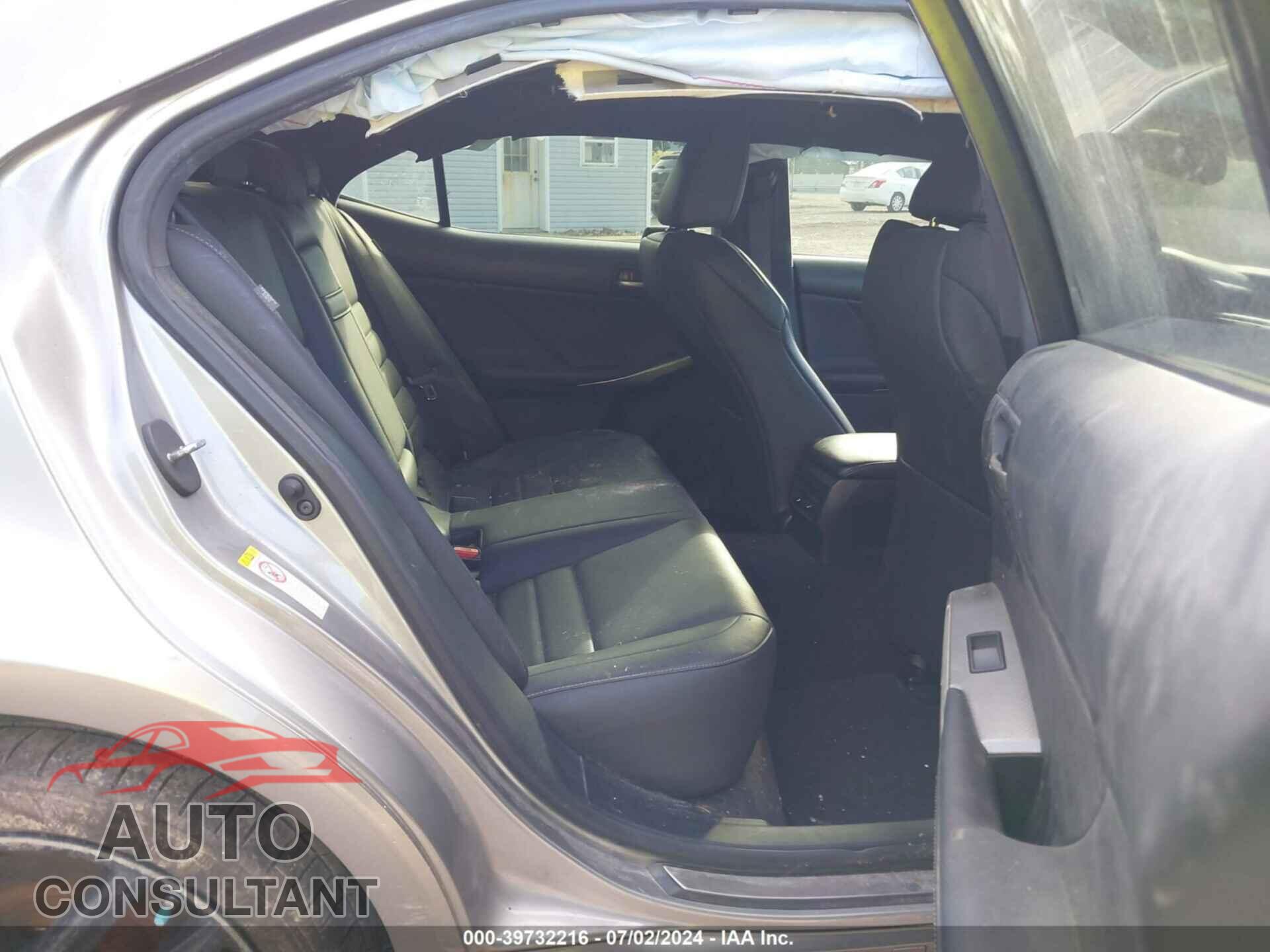 LEXUS IS 350 2017 - JTHCE1D20H5014574
